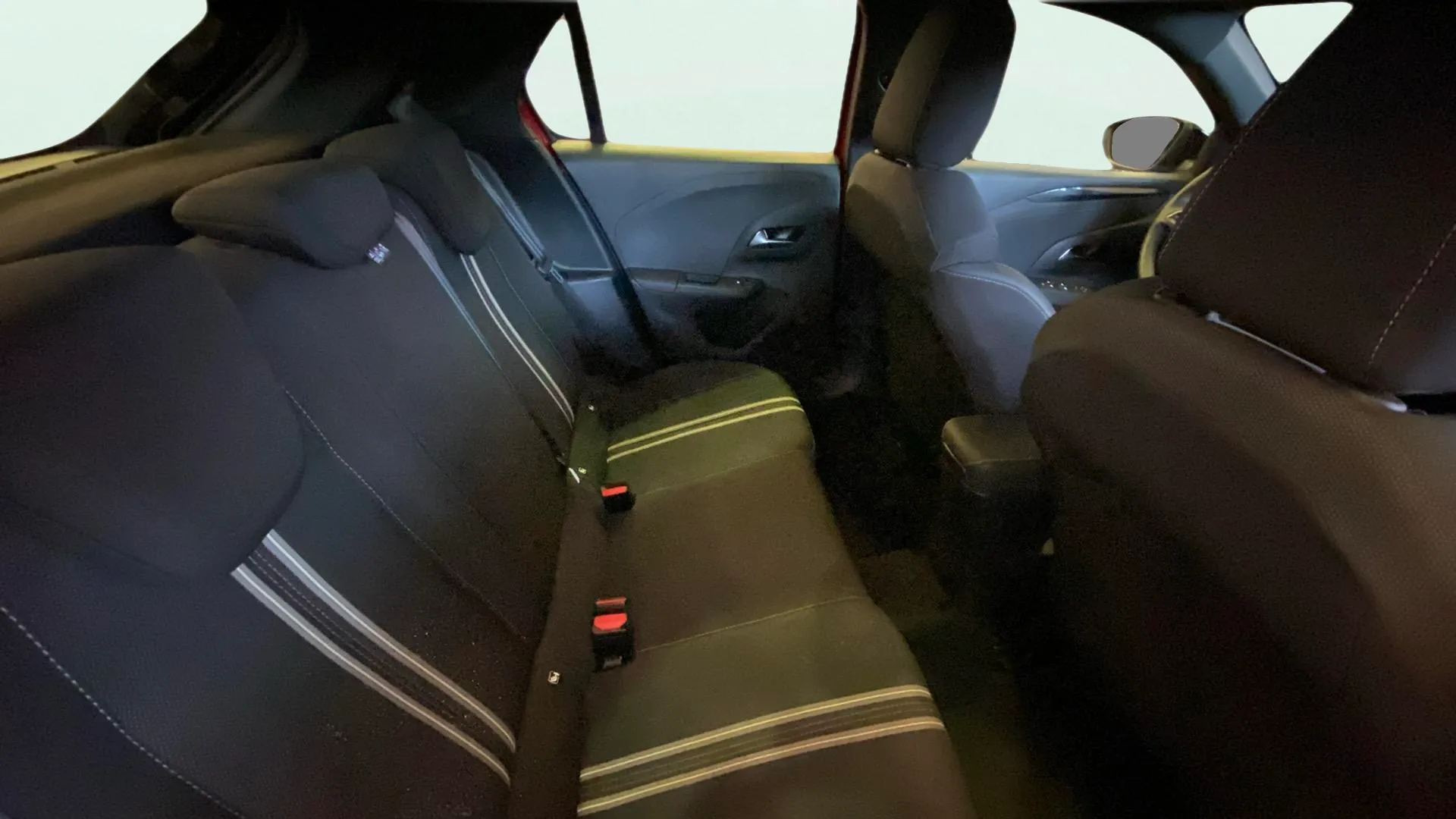 Opel Corsa 1.2T XHL GS - foto 15
