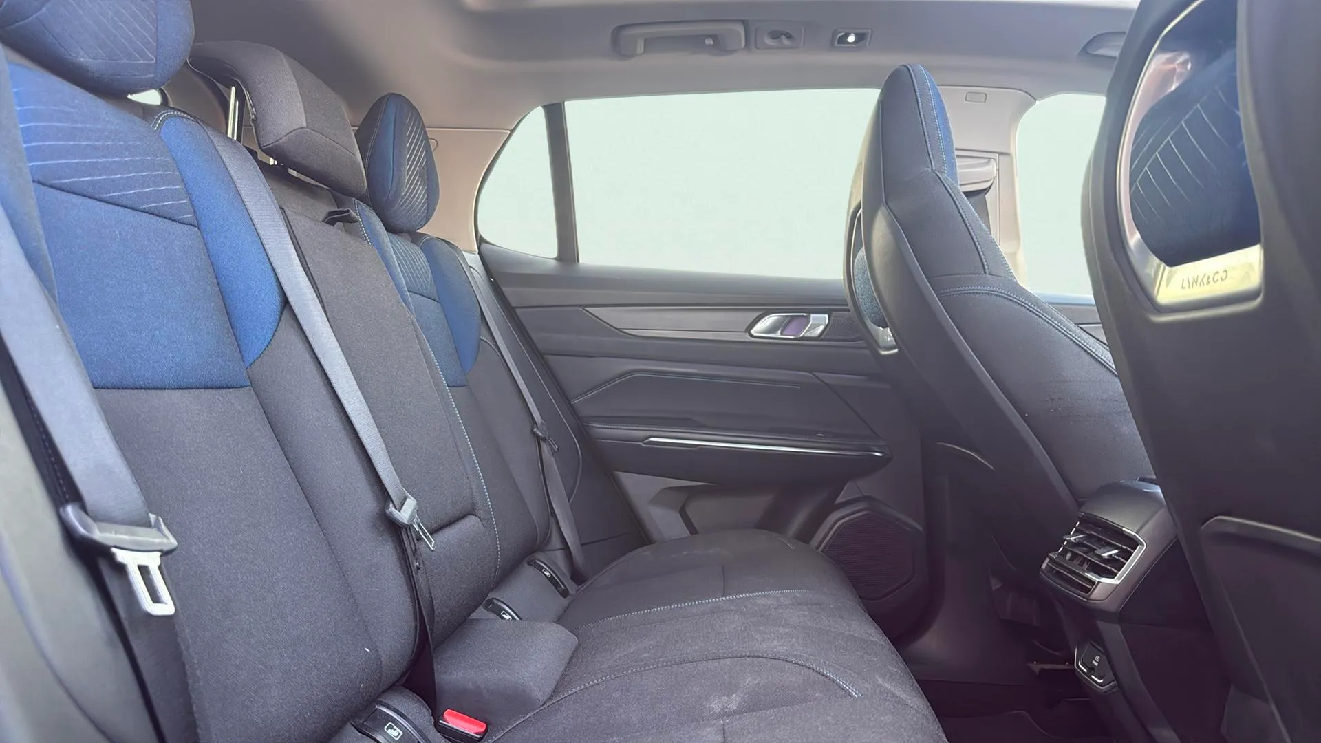 Lynk & Co 01 1.5 PHEV - foto 17