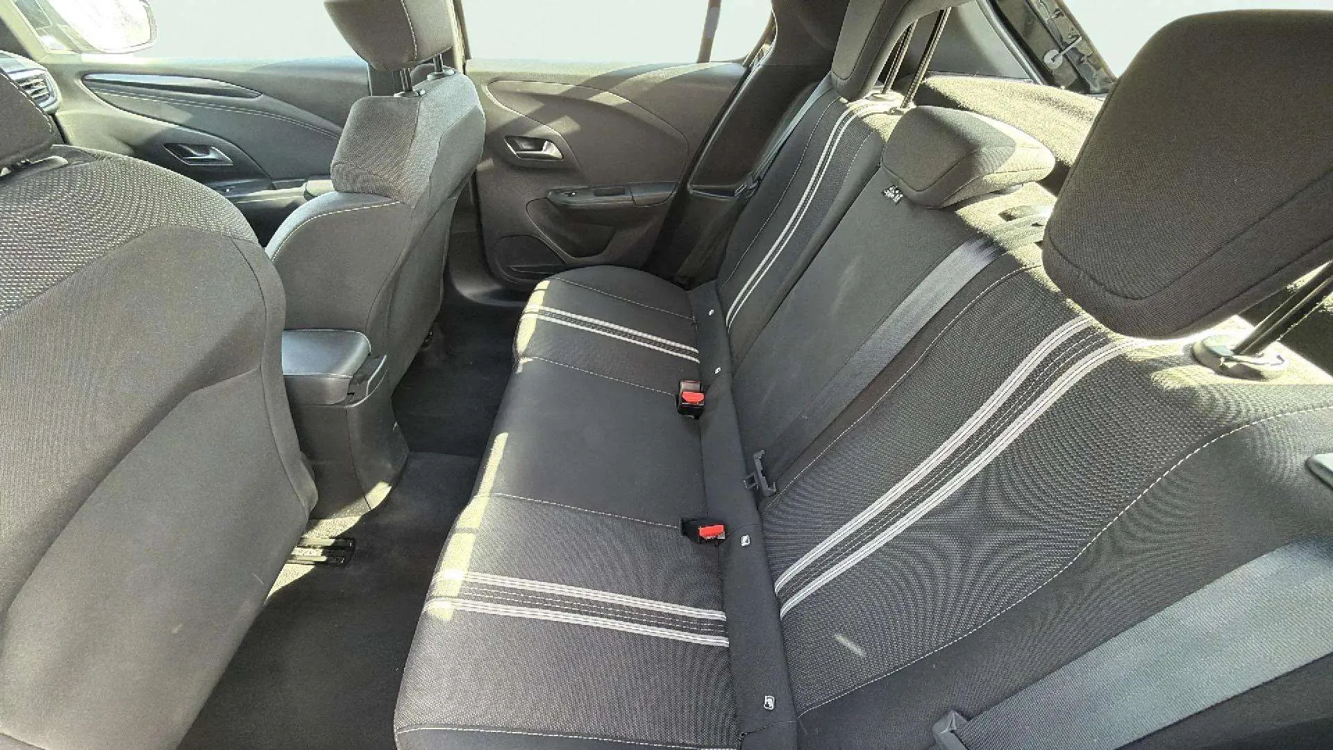 Opel Corsa 1.2T XHL GS - foto 17