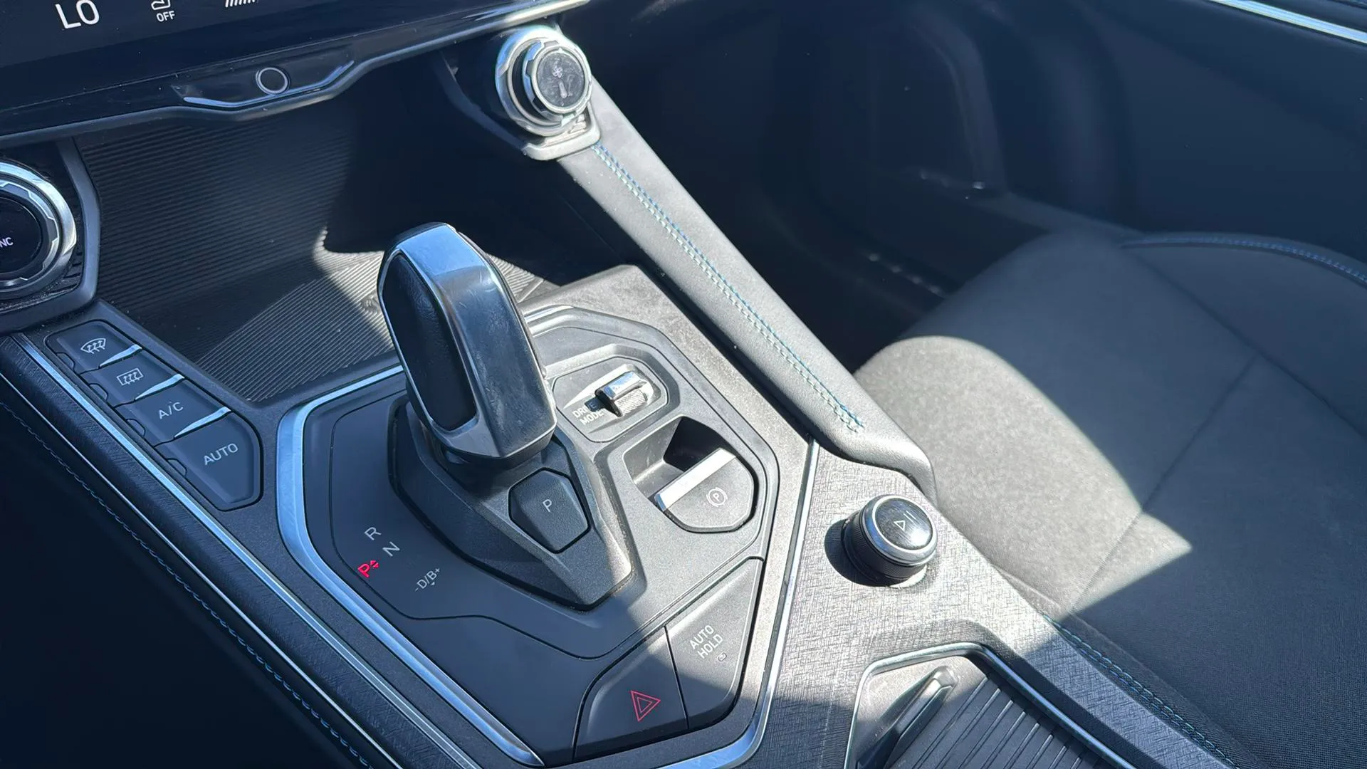 Lynk & Co 01 1.5 PHEV - foto 18