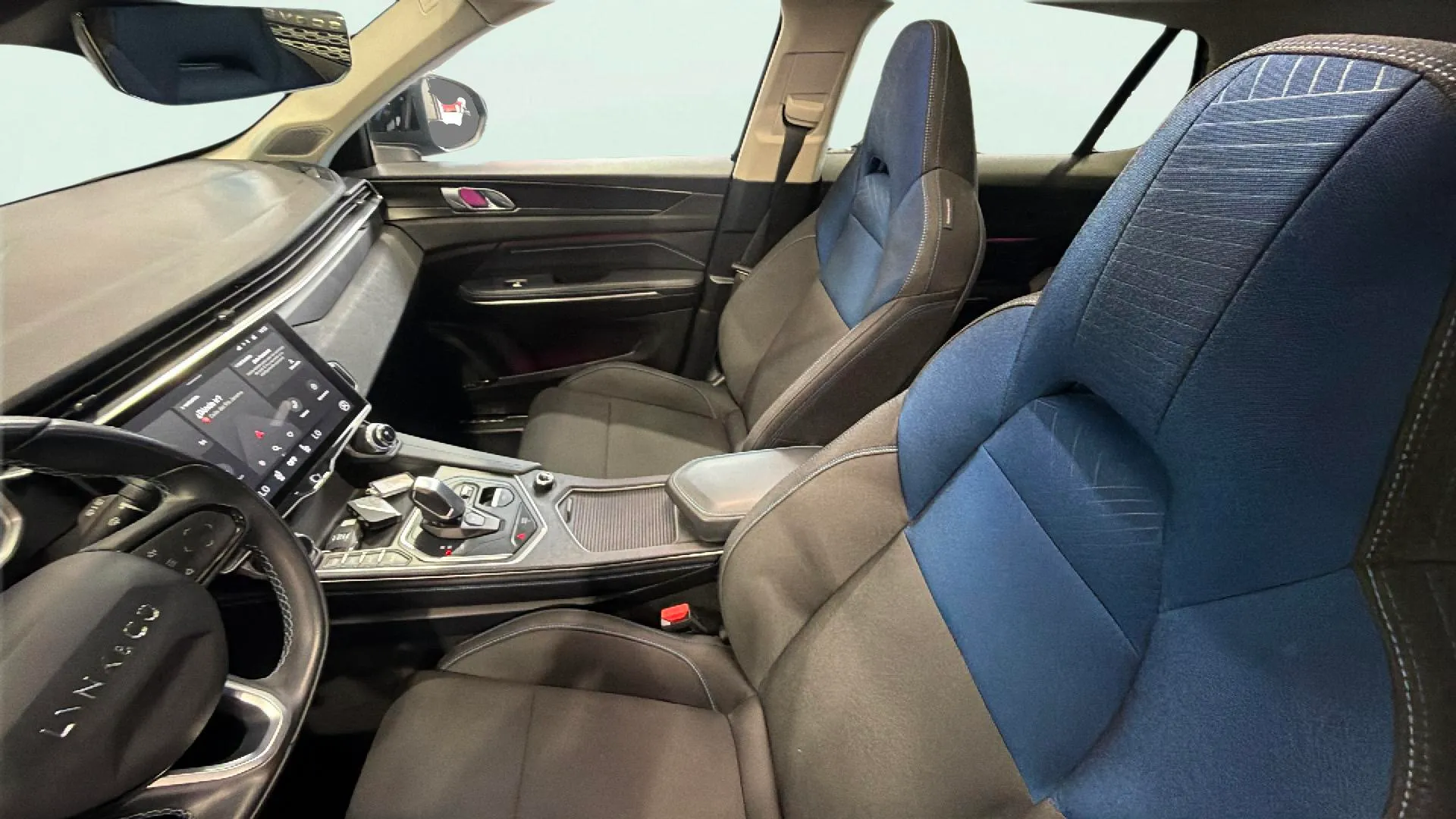 Lynk & Co 01 1.5 PHEV - foto 10