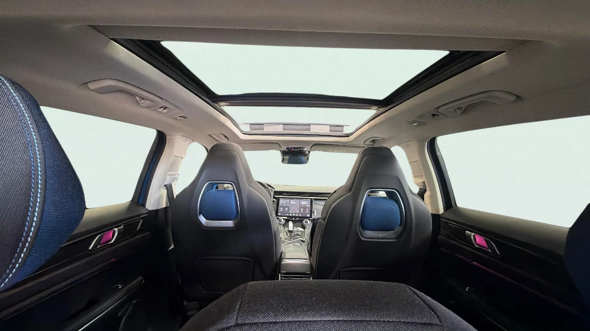 Lynk & Co 01 1.5 PHEV - foto 12