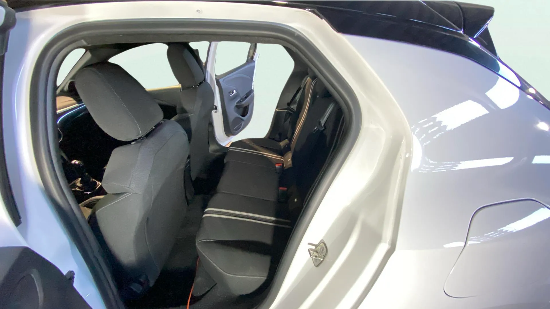 Opel Corsa 1.2T XHL GS - foto 16