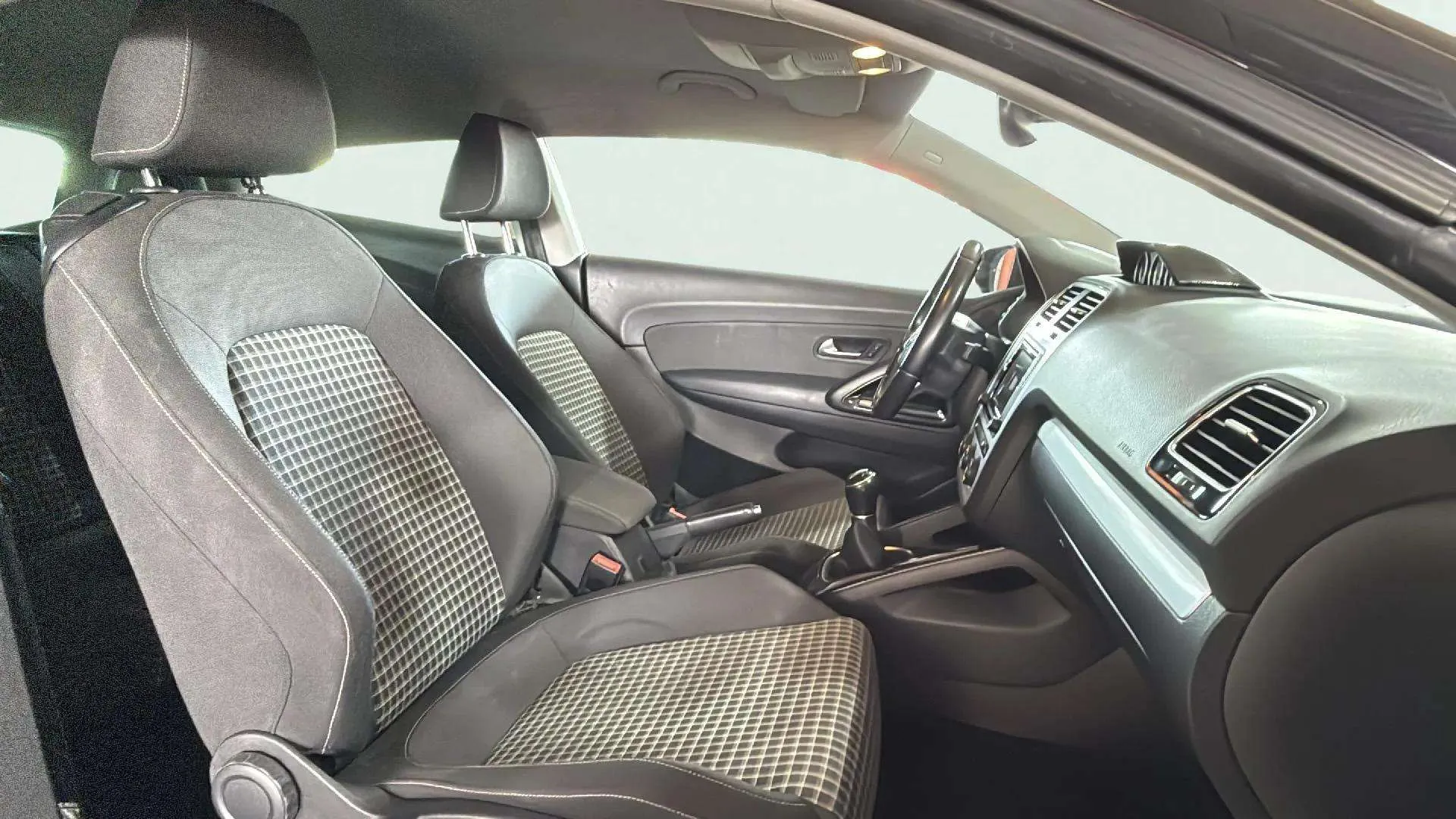 Volkswagen Scirocco Typhoon by R-Line 1.4 TSI BMT - foto 13