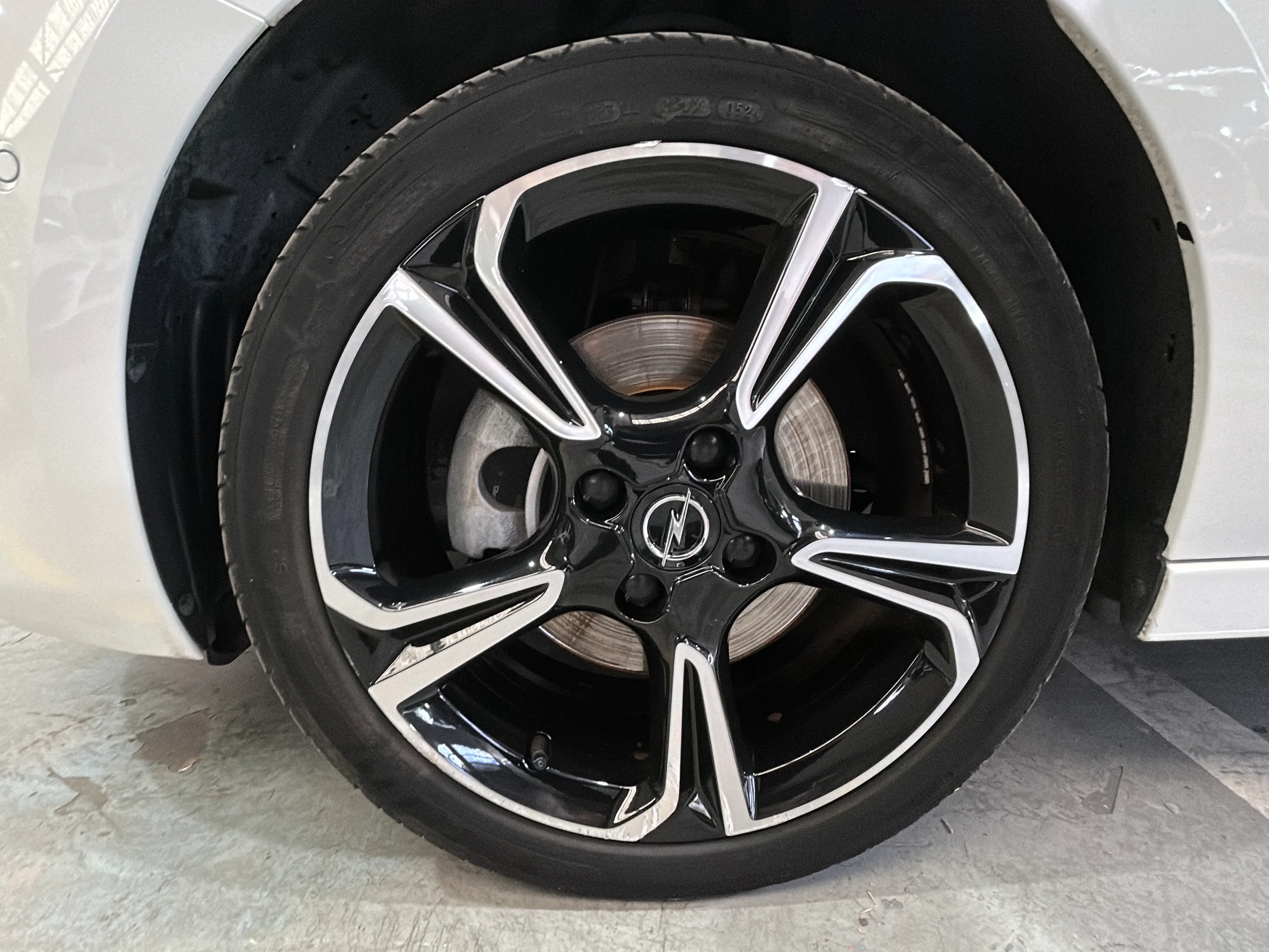 Opel Corsa 1.2T XHL GS - foto 29