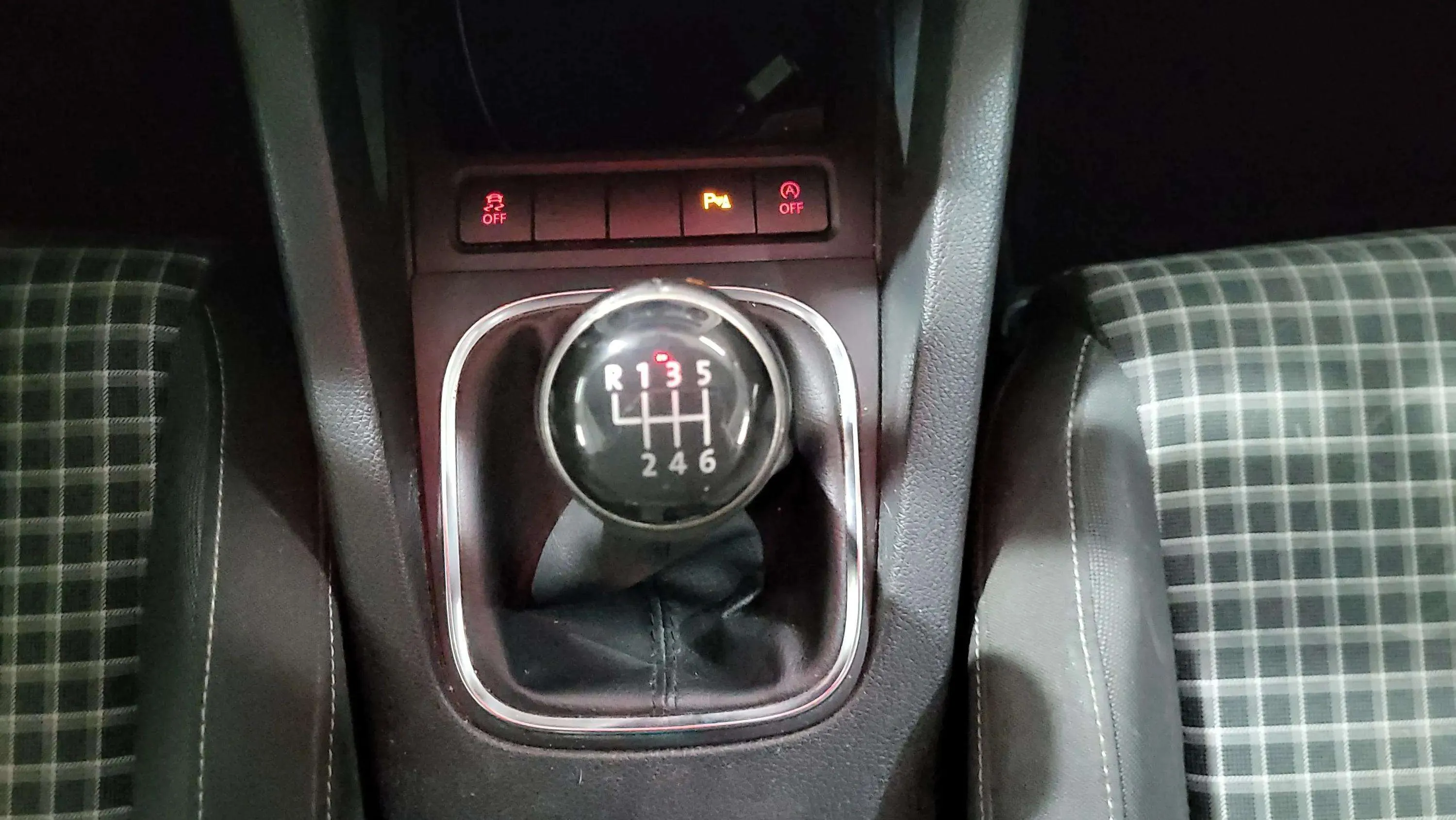 Volkswagen Scirocco R-Line 1.4 TSI BMT - foto 14