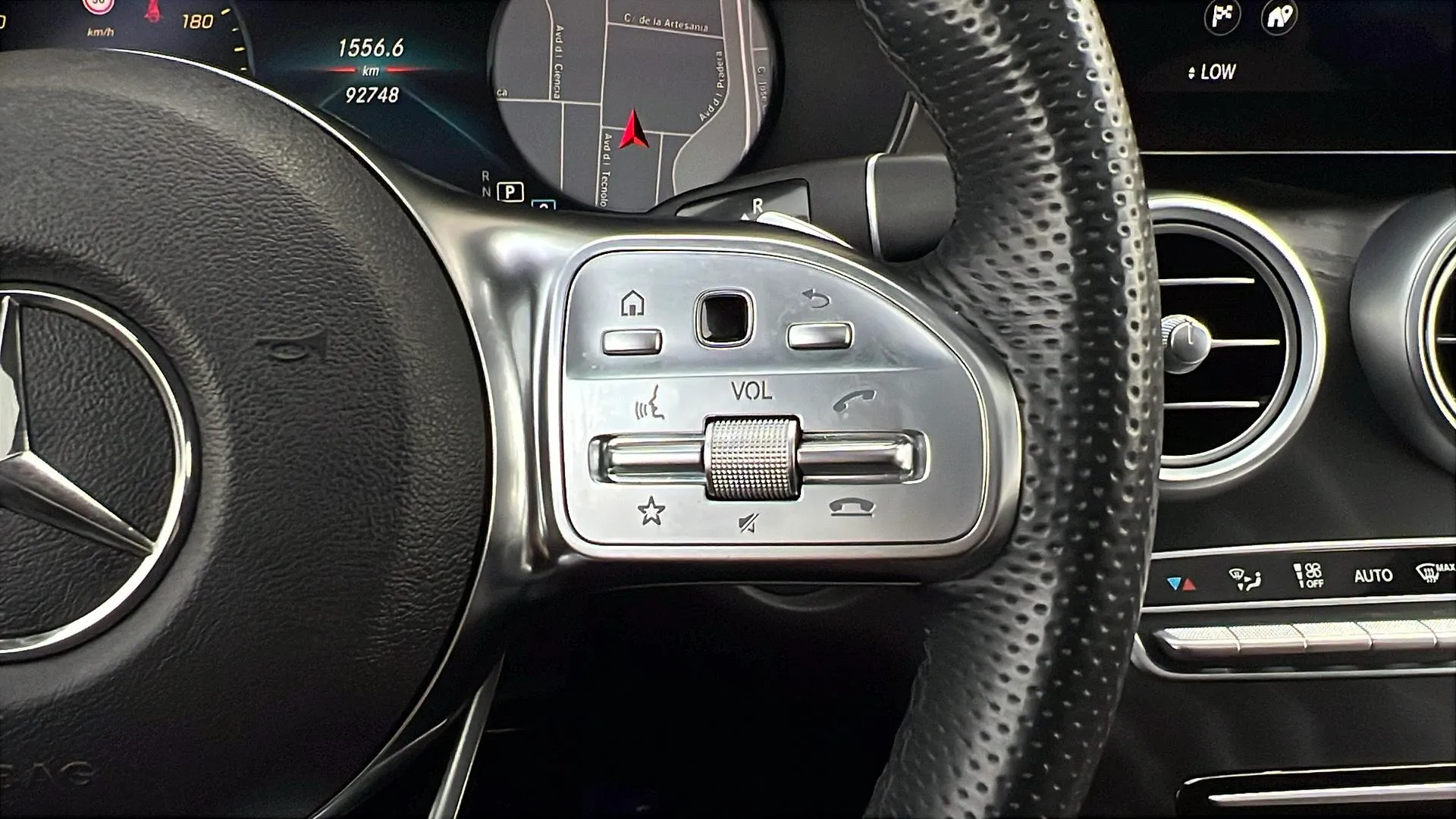 Mercedes-Benz GLC 300 e 4MATIC - foto 15