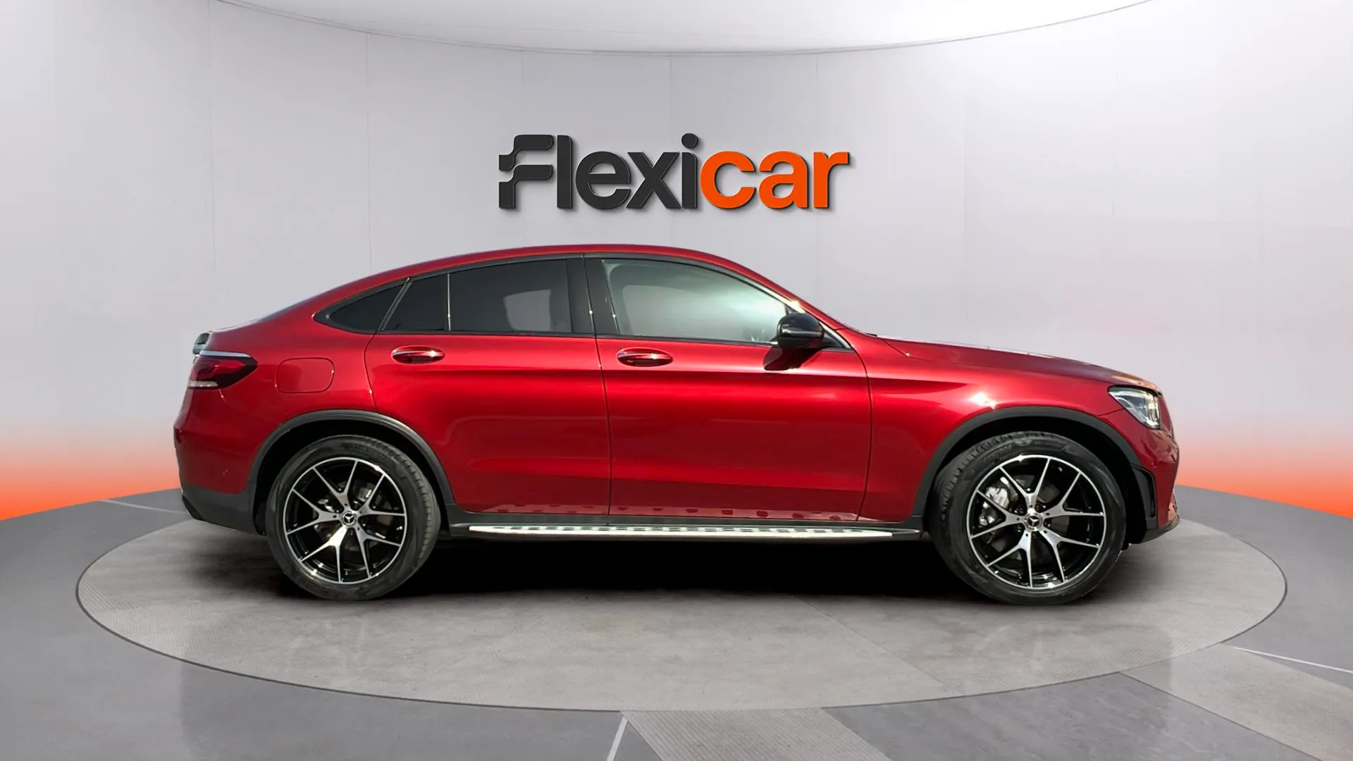 Mercedes-Benz GLC 300 e 4MATIC - foto 2