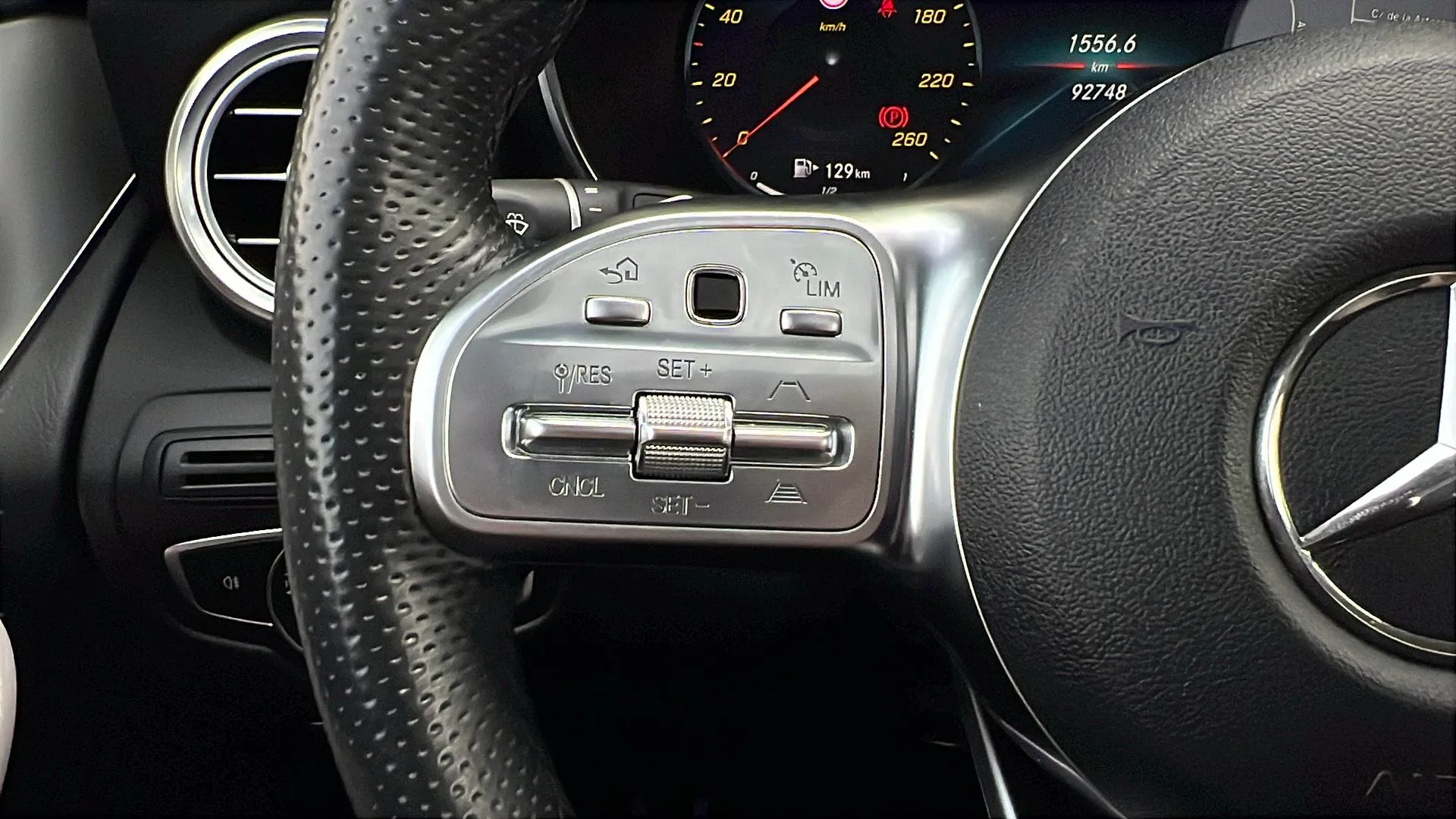 Mercedes-Benz GLC 300 e 4MATIC - foto 14