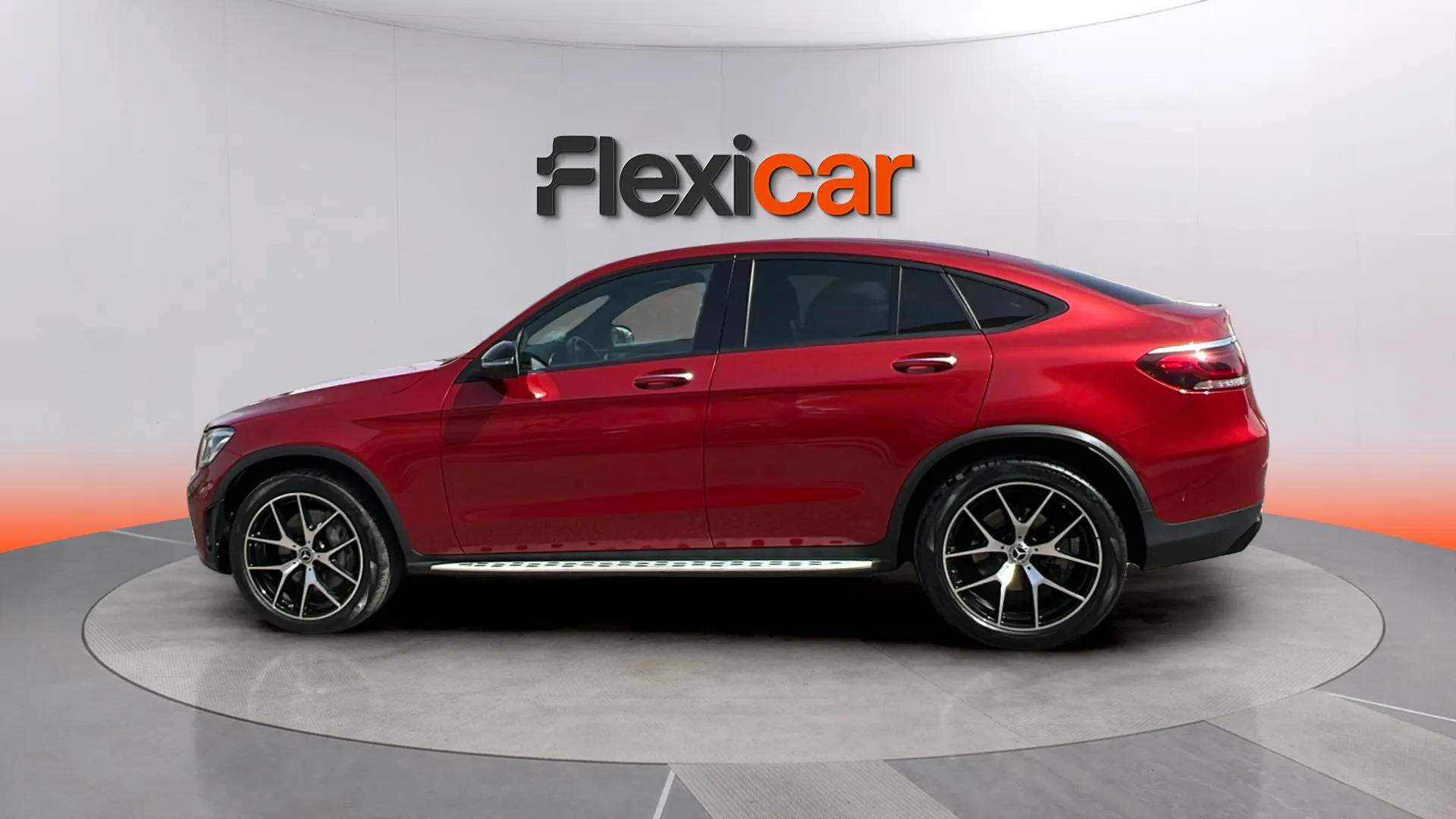 Mercedes-Benz GLC 300 e 4MATIC - foto 6