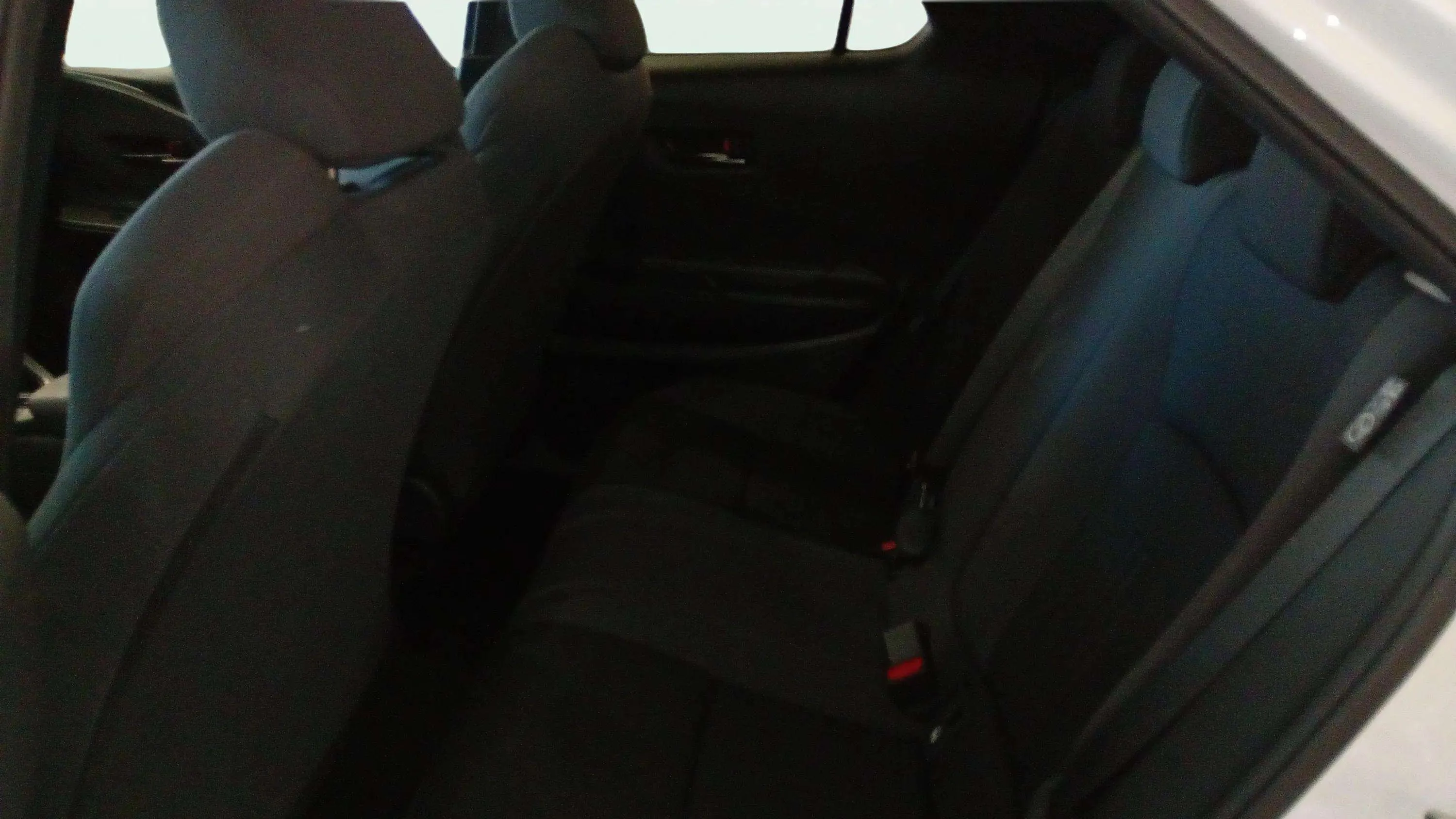 Toyota C-HR 1.8 140H Advance - foto 14