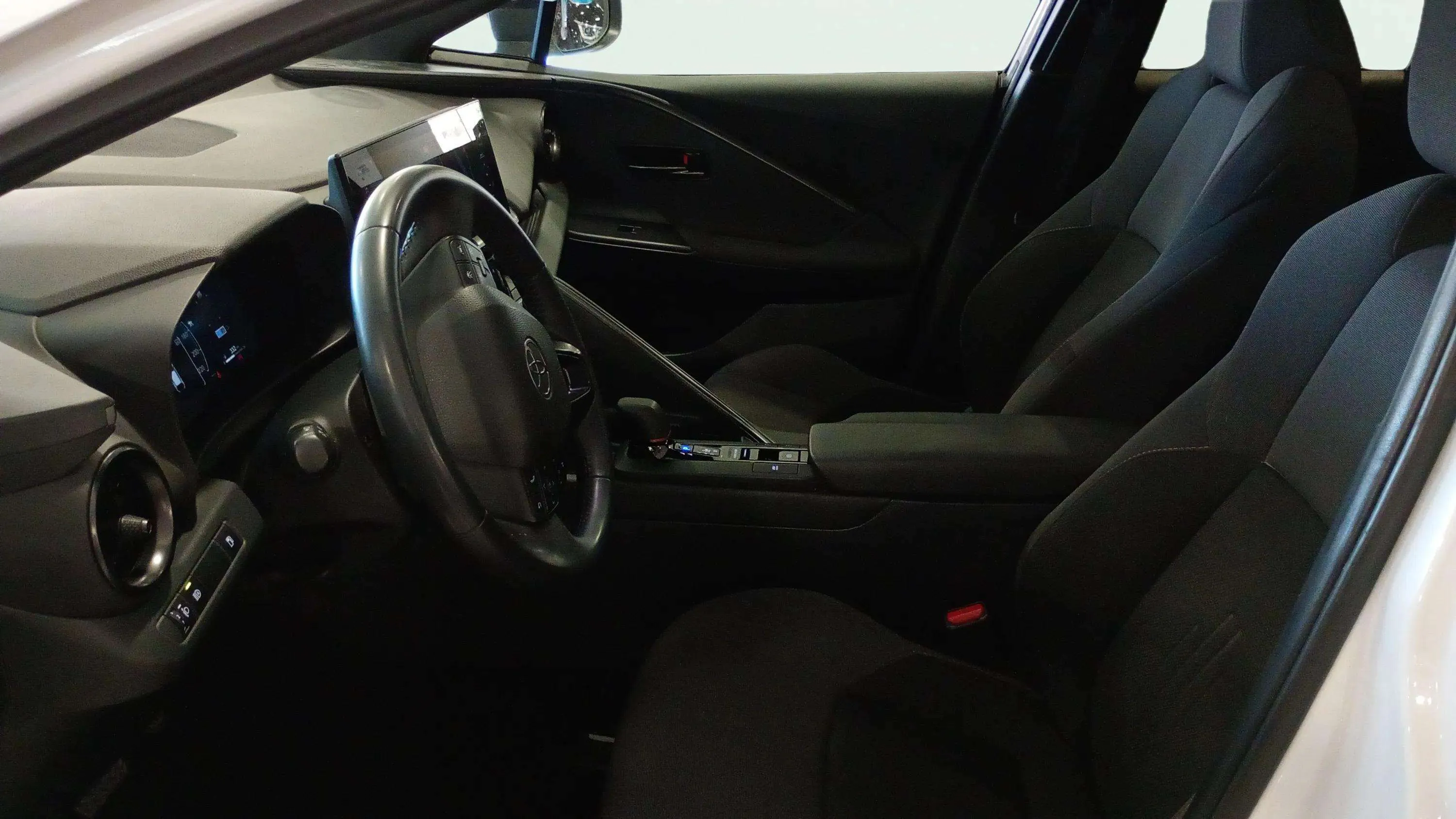 Toyota C-HR 1.8 140H Advance - foto 12
