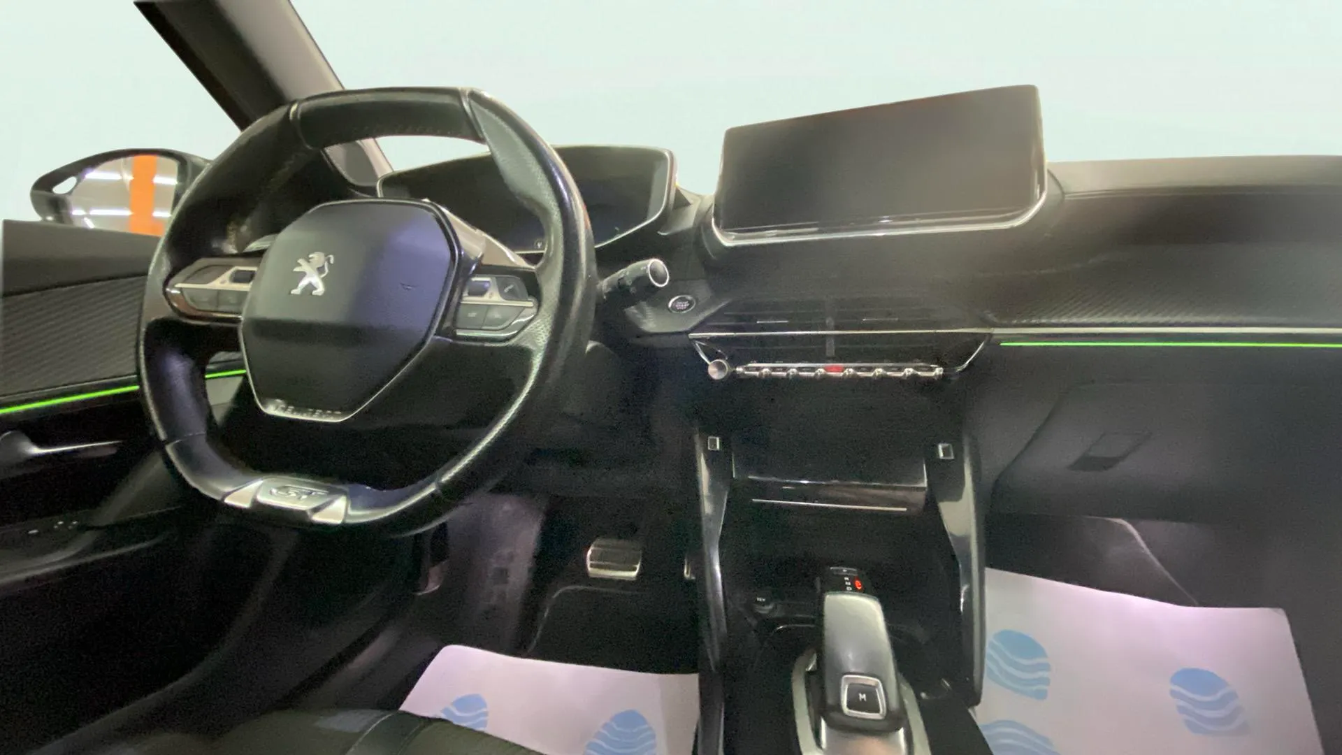 Peugeot 2008 GT Line PureTech 130 EAT8 - foto 14