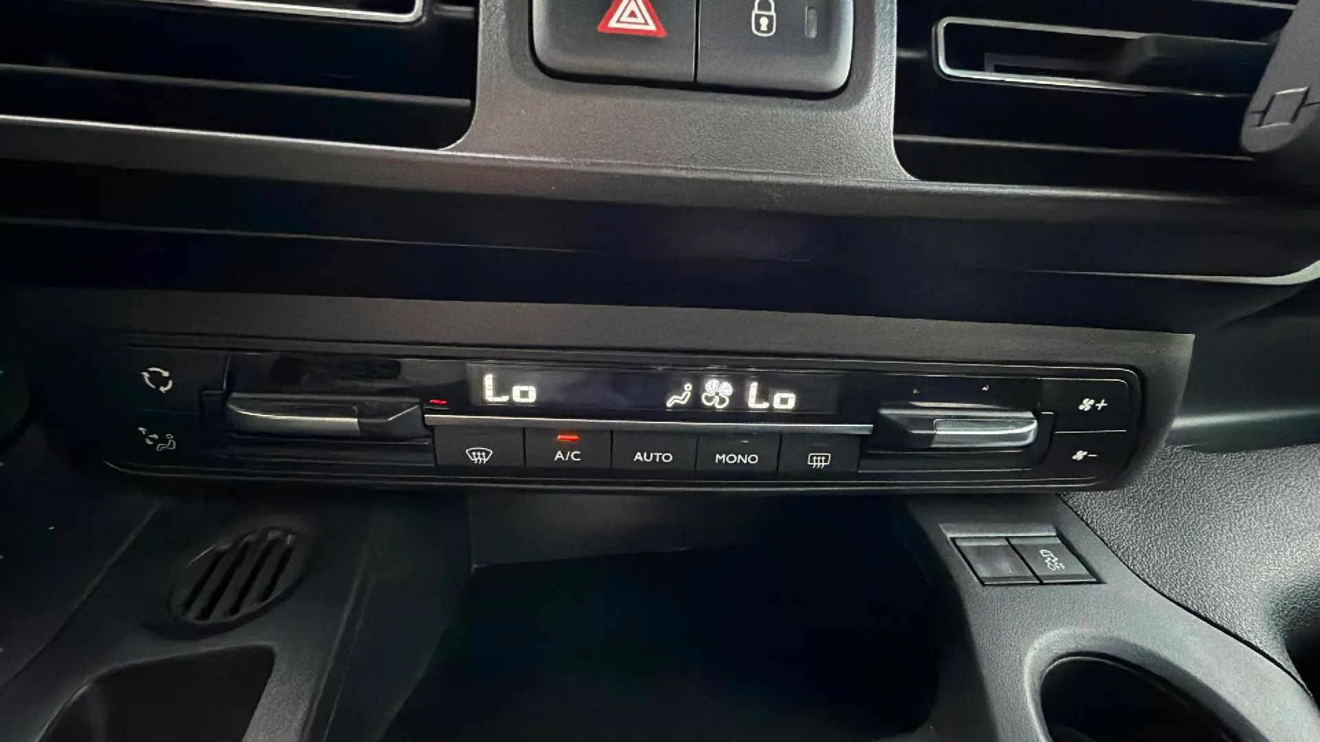 Peugeot Rifter Allure Standard BlueHDi - foto 24
