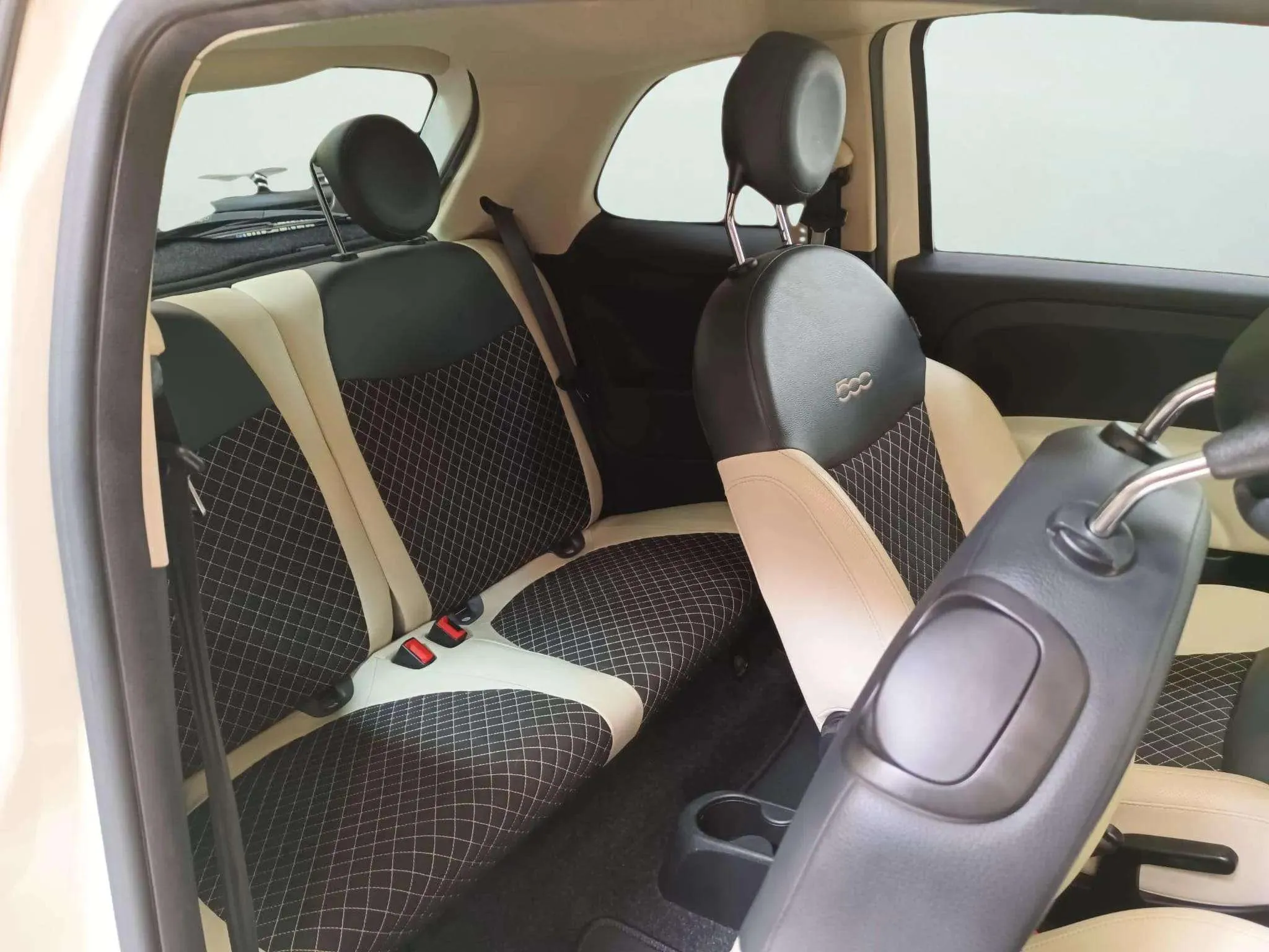 Fiat 500 Dolcevita 1.0 Hybrid - foto 8