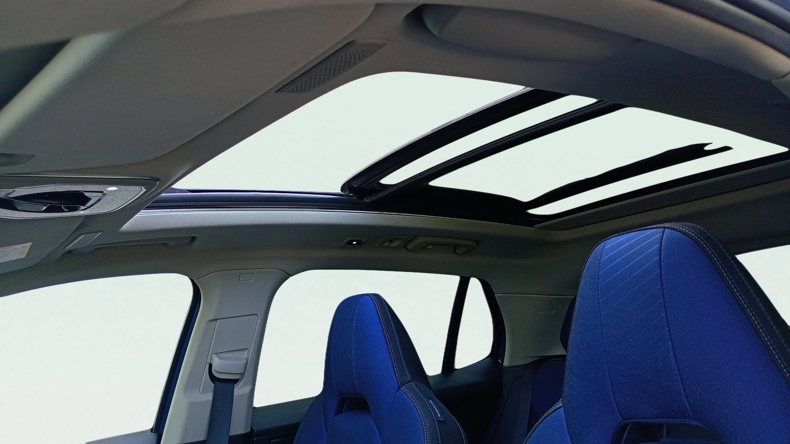 Lynk & Co 01 1.5 PHEV - foto 9