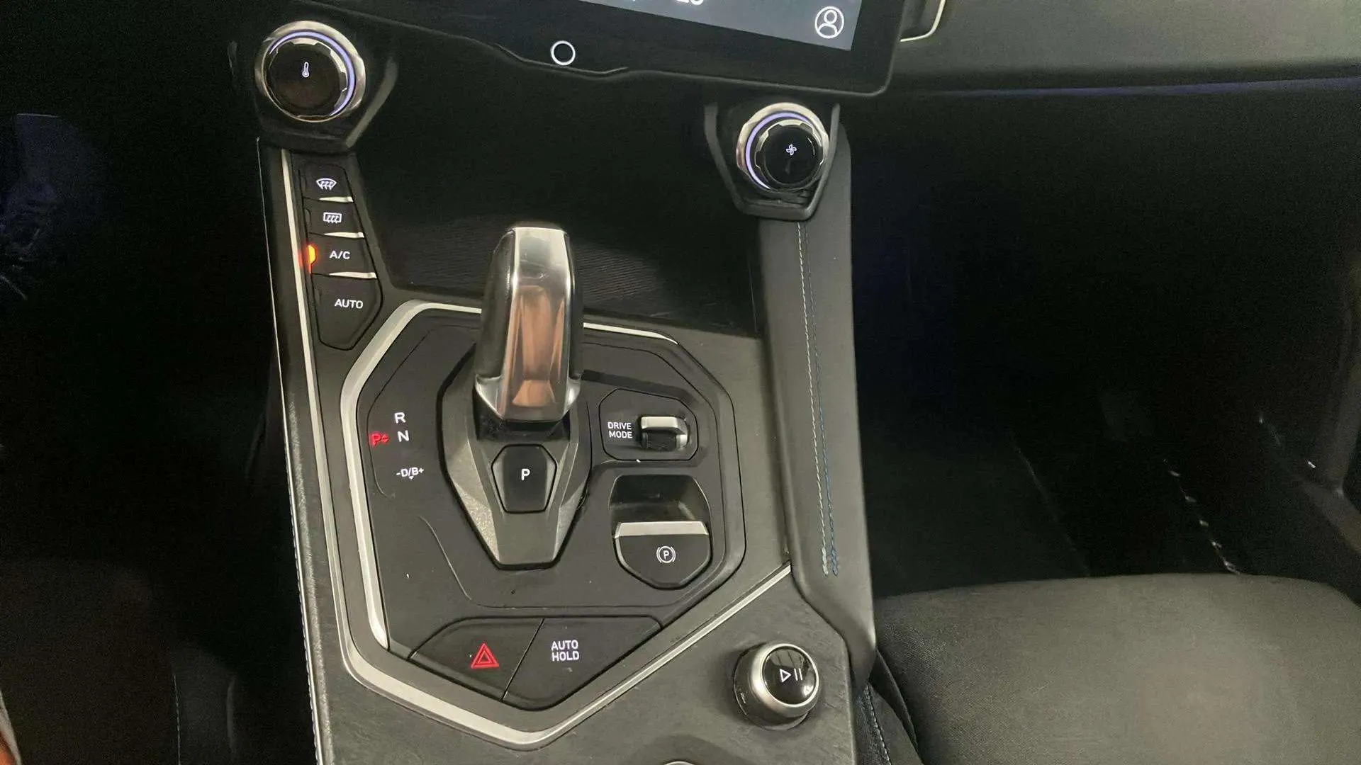 Lynk & Co 01 1.5 PHEV 3. - foto 20