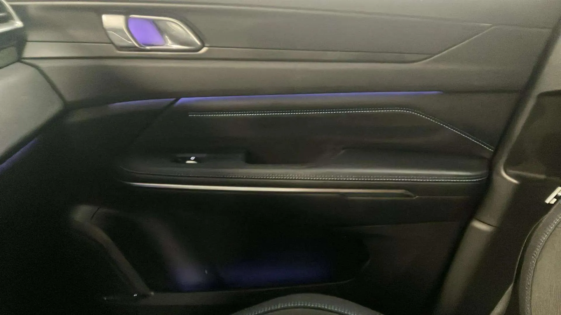 Lynk & Co 01 1.5 PHEV 3. - foto 15