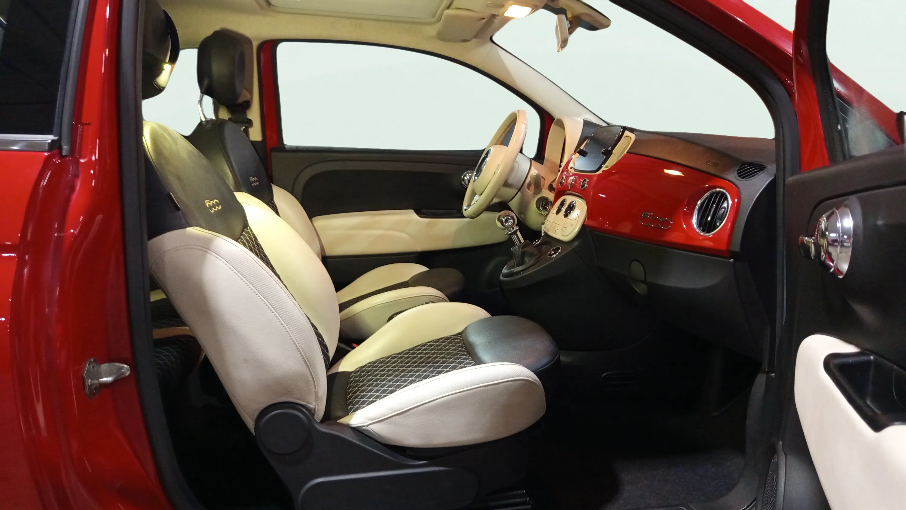 Fiat 500 Dolcevita 1.0 Hybrid - foto 12