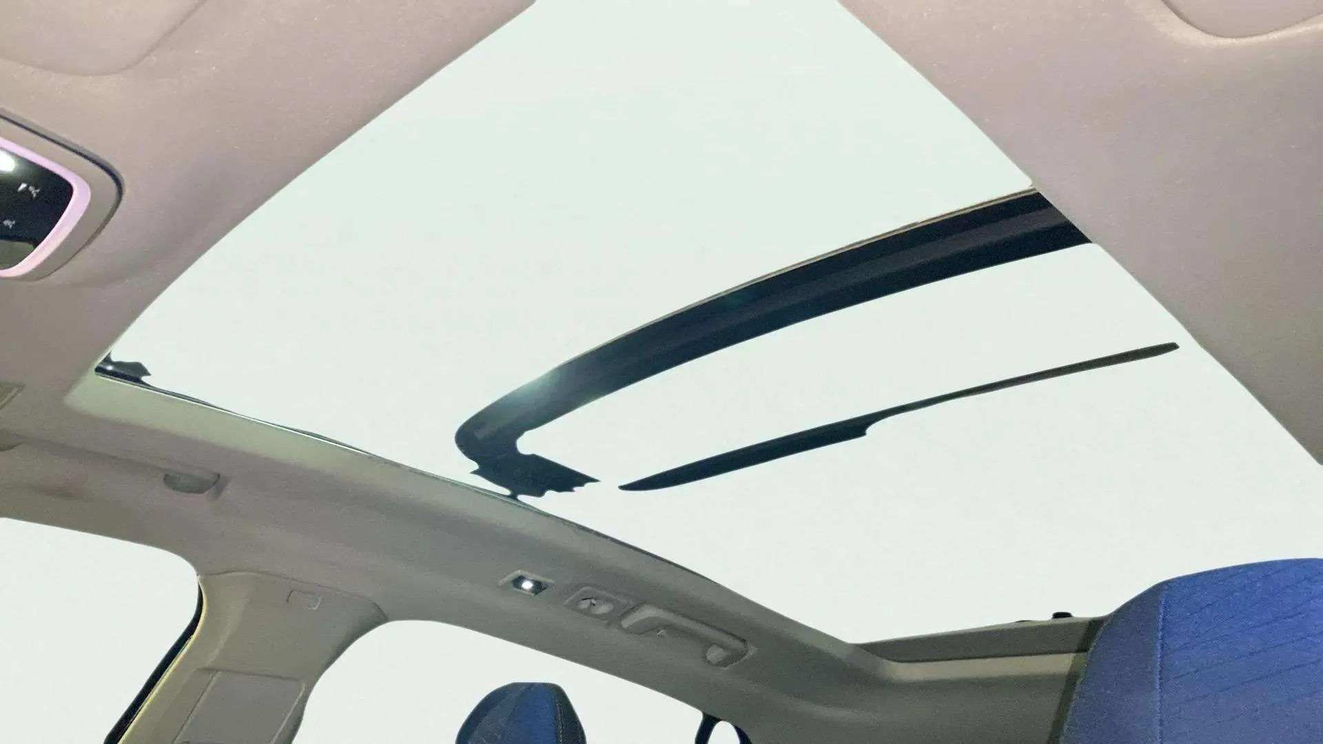 Lynk & Co 01 1.5 PHEV 6. - foto 19