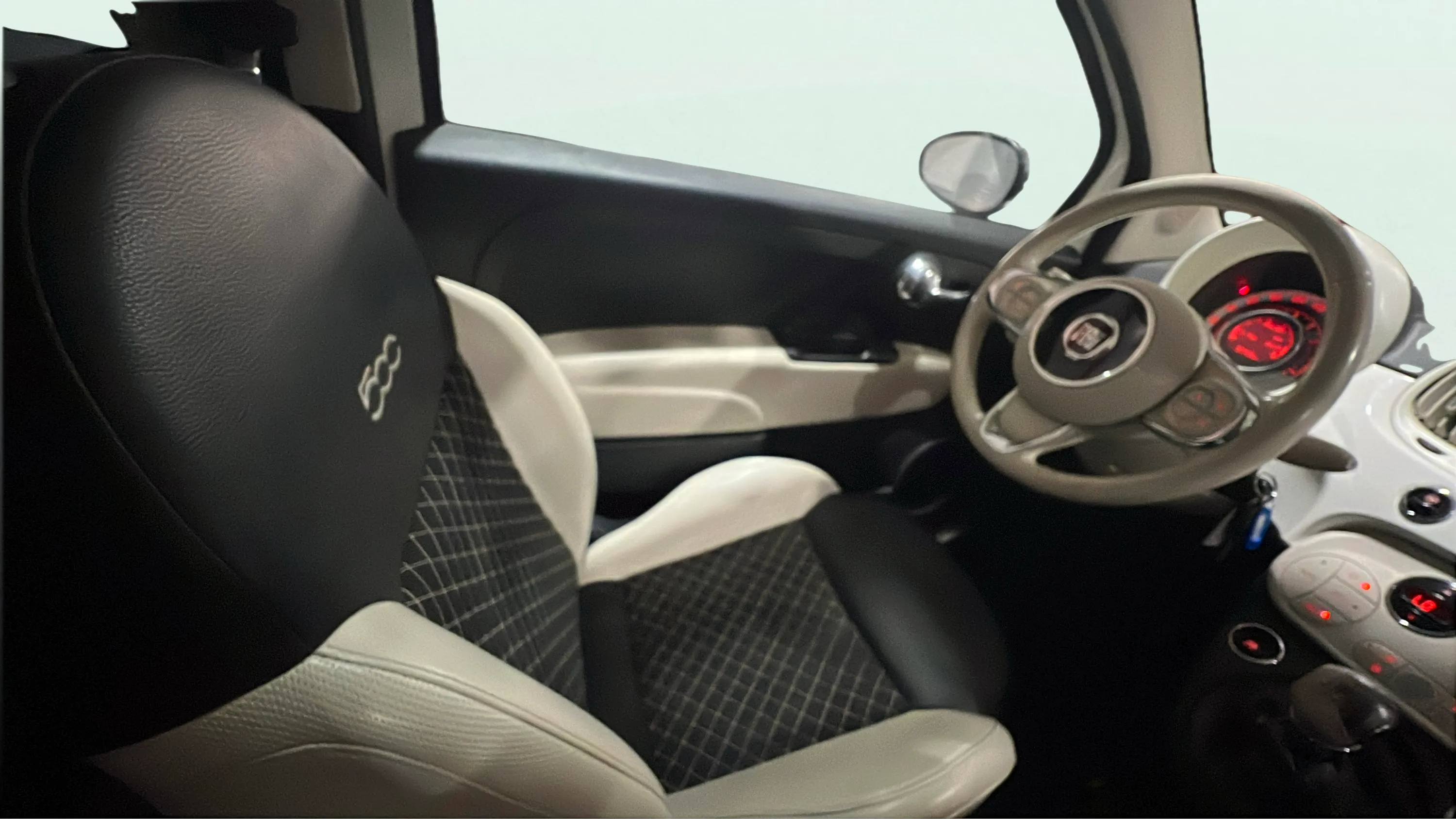 Fiat 500 Dolcevita 1.0 Hybrid - foto 9