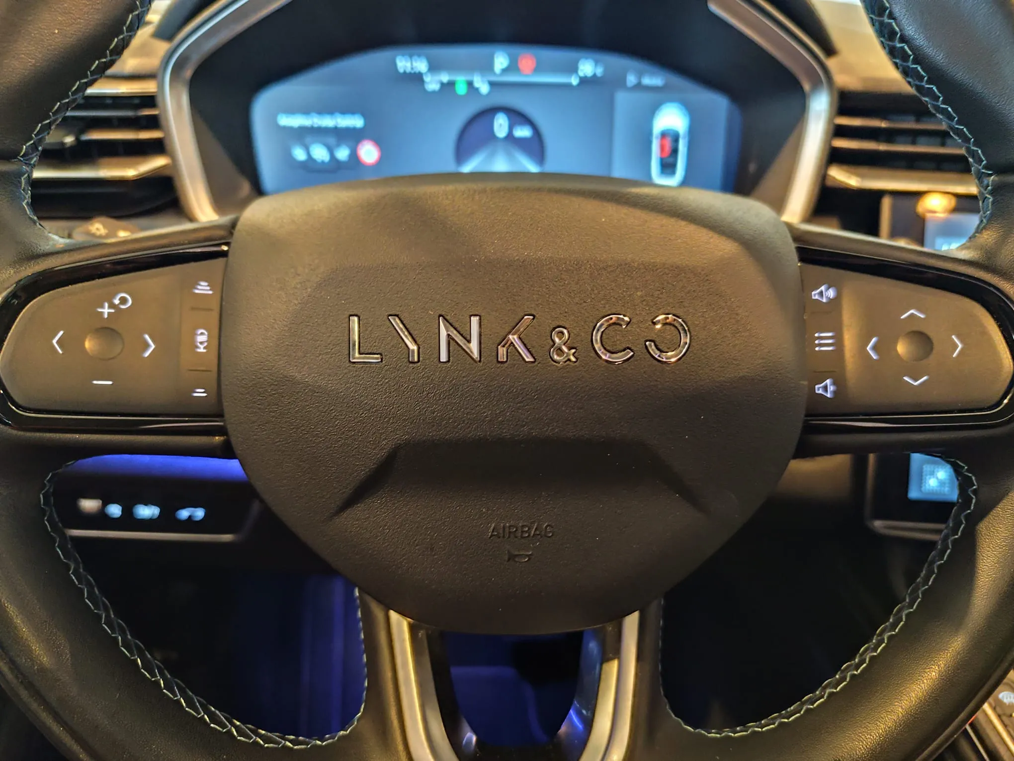 Lynk & Co 01 1.5 PHEV - foto 12