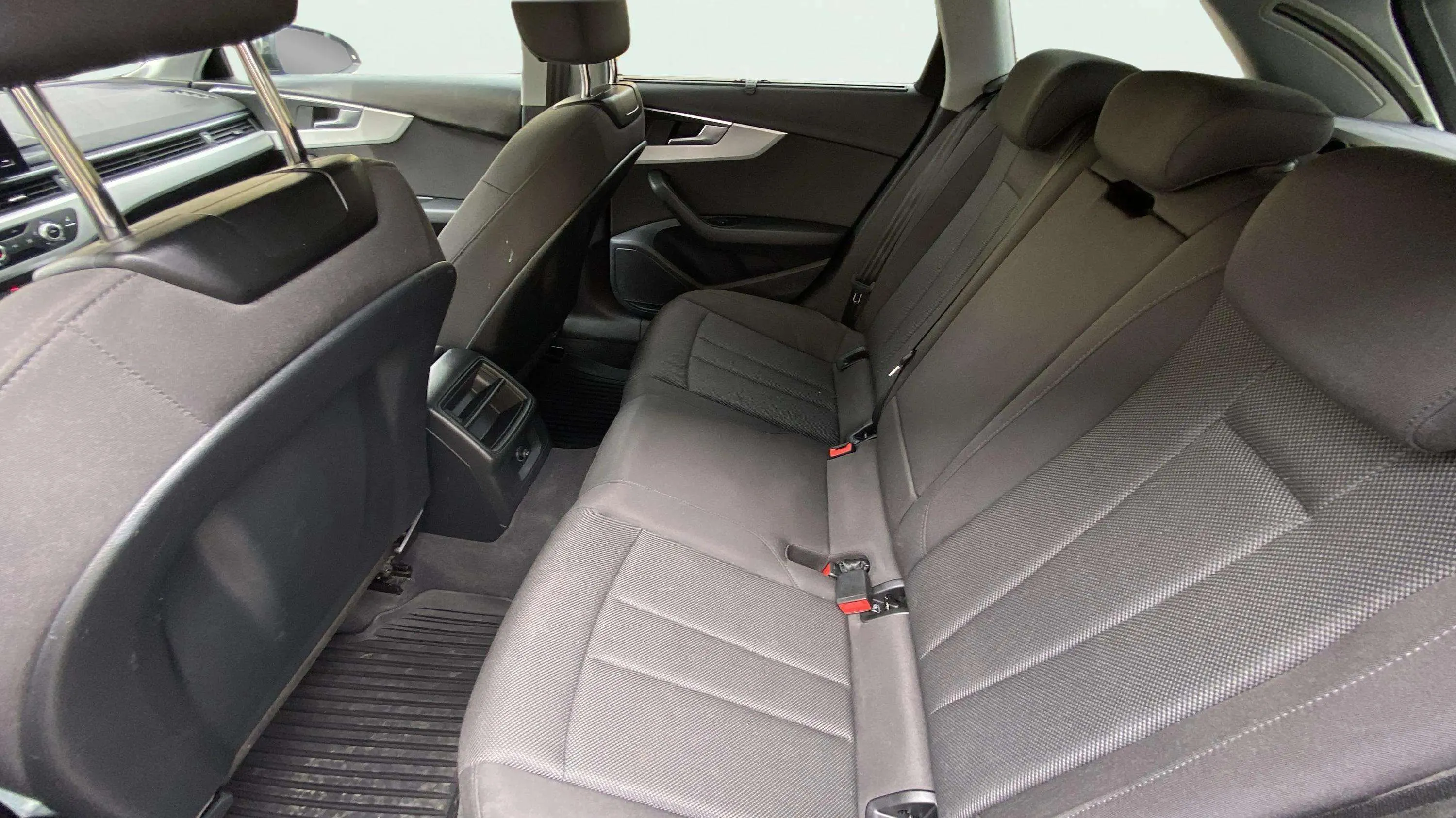 Audi A4 Avant Advanced 35 TDI S tronic - foto 13