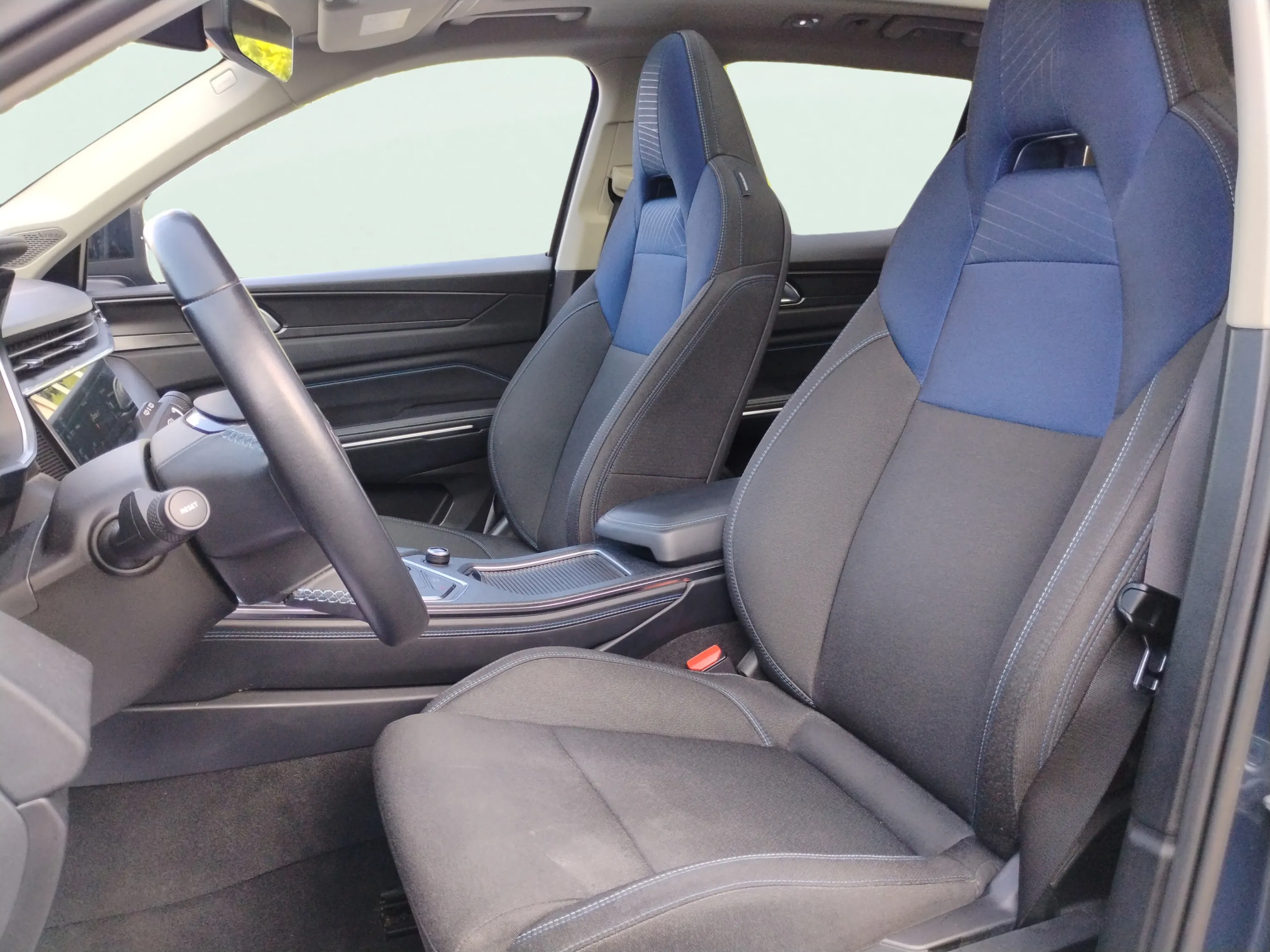 Lynk & Co 01 1.5 PHEV 6. - foto 10