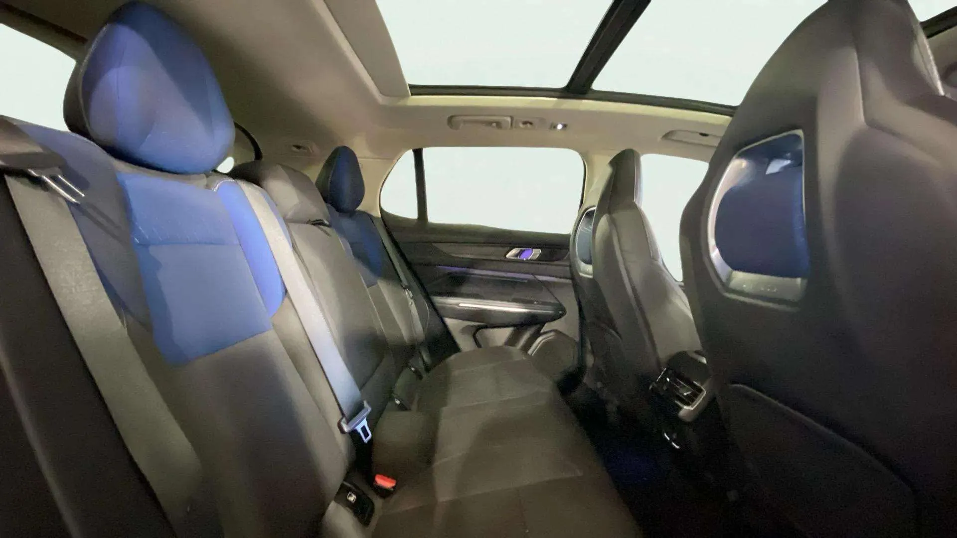 Lynk & Co 01 1.5 PHEV 6. - foto 16