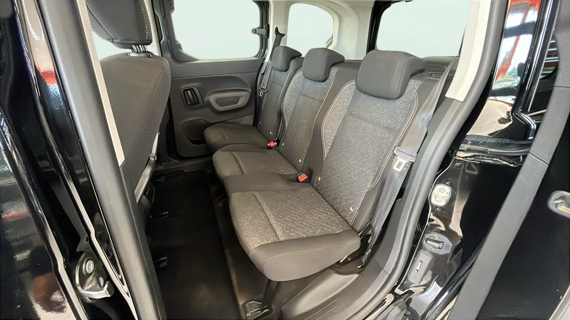 Peugeot Rifter Allure BlueHDi 100 - foto 13