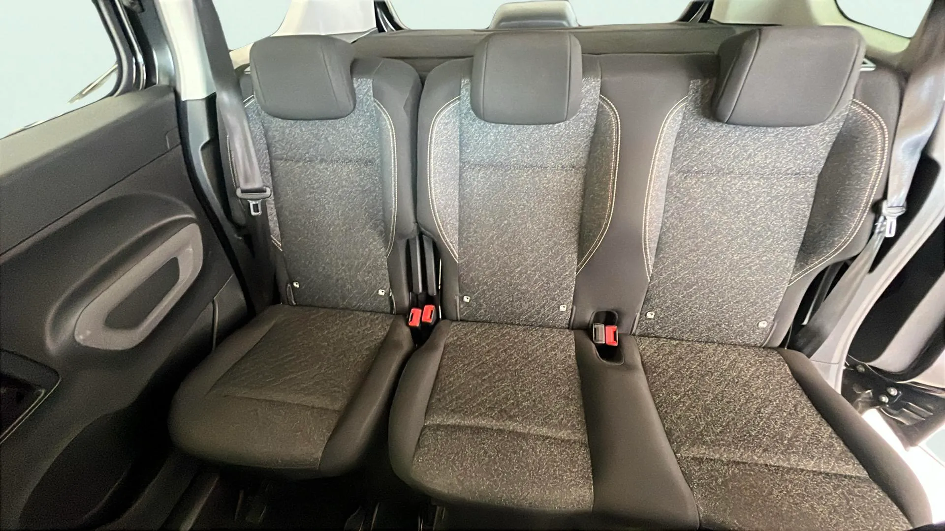 Peugeot Rifter Allure BlueHDi 100 - foto 14