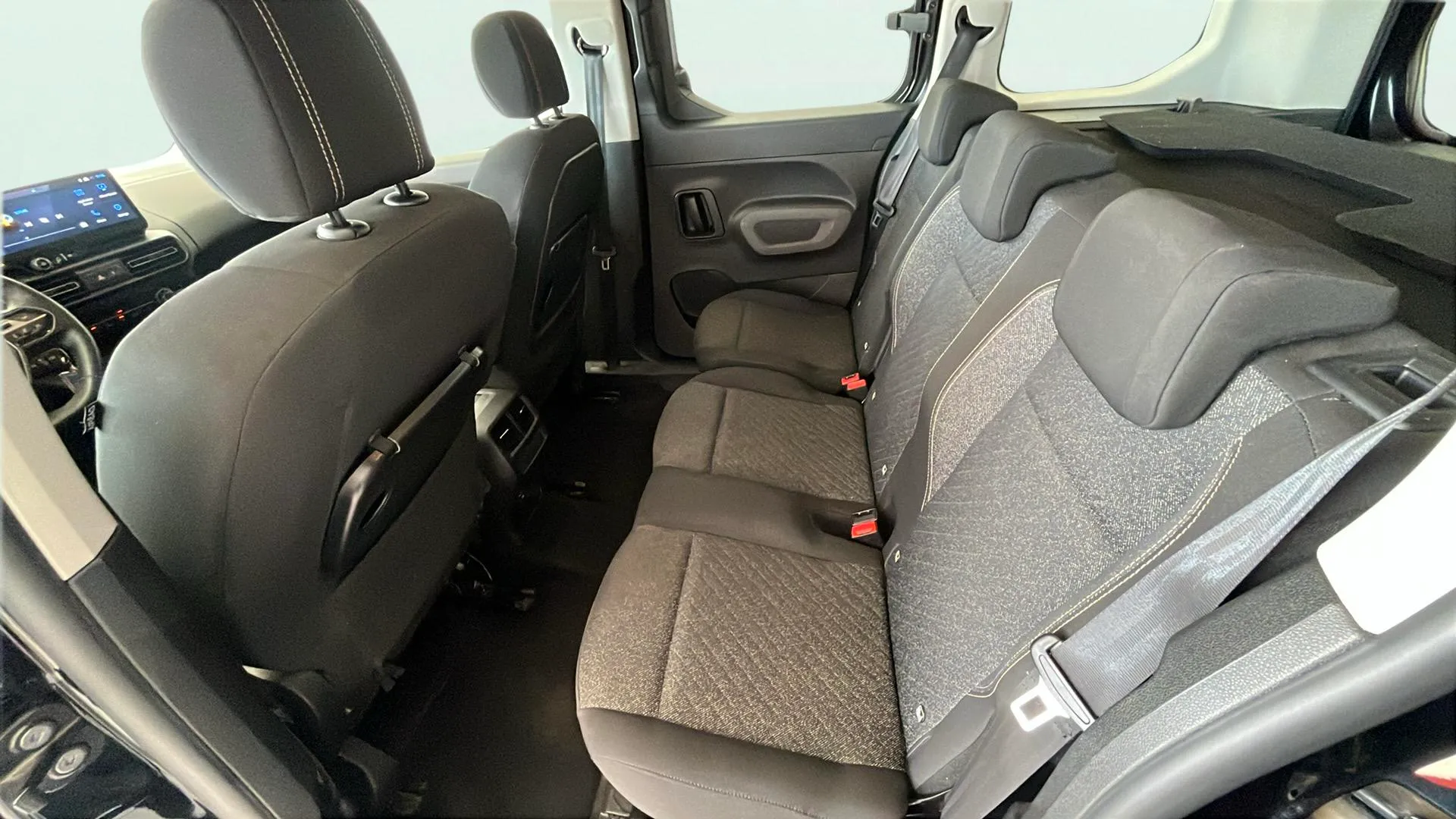 Peugeot Rifter Allure BlueHDi 100 - foto 19