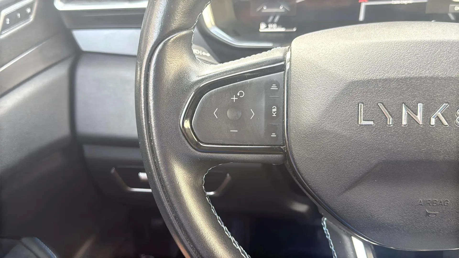 Lynk & Co 01 1.5 PHEV - foto 10