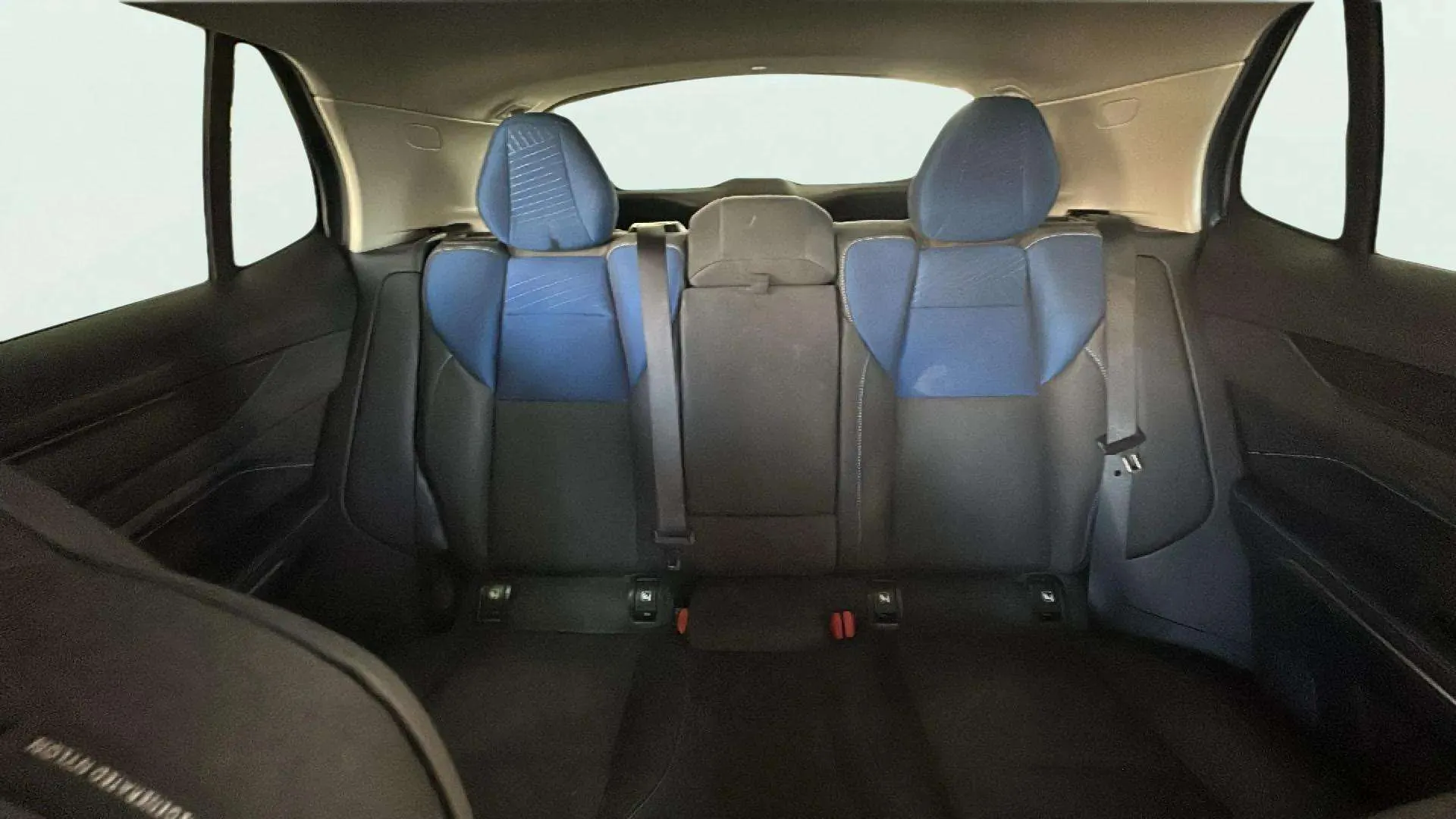Lynk & Co 01 1.5 PHEV - foto 24