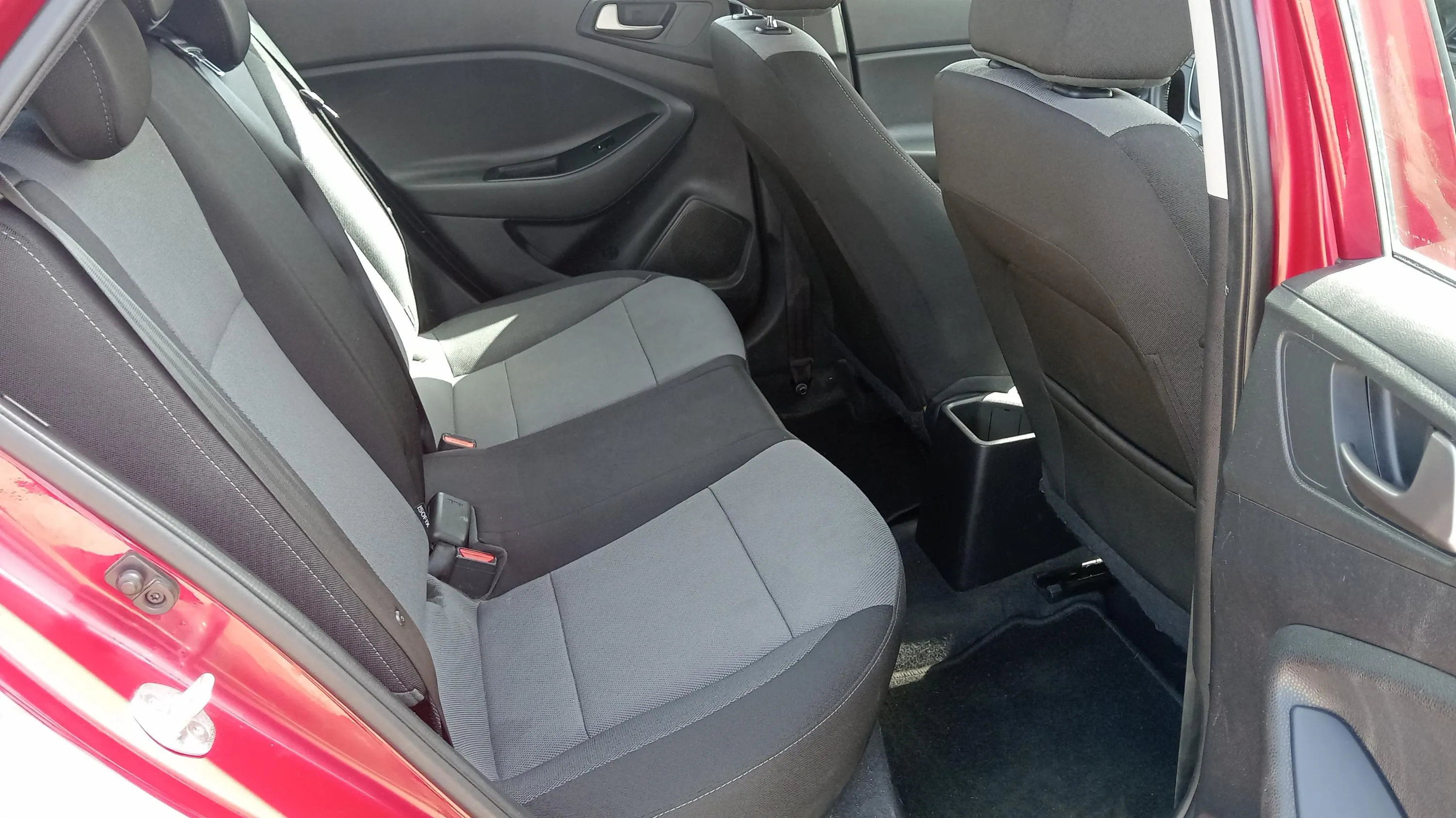 Hyundai i20 1.2 MPI Essence LE - foto 18