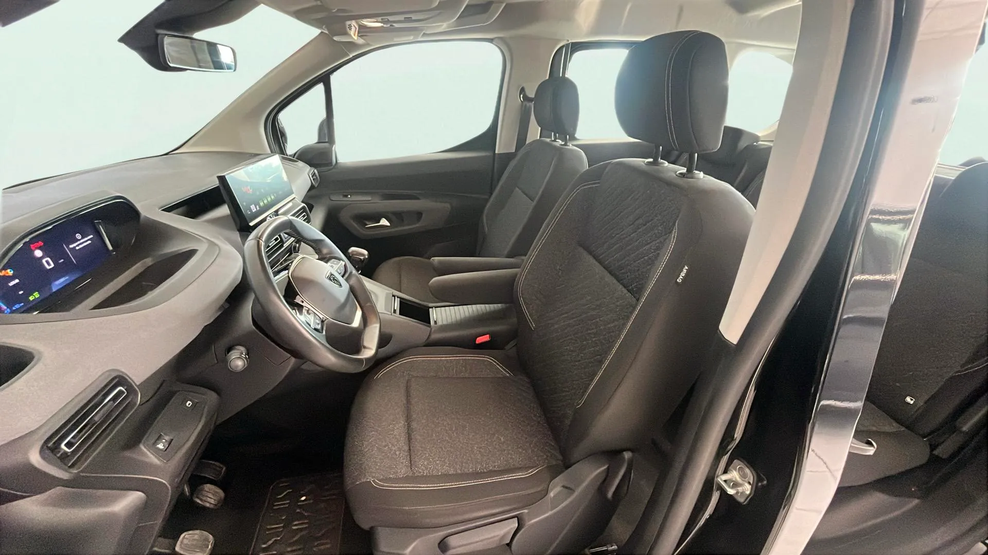 Peugeot Rifter Allure BlueHDi 100 - foto 12