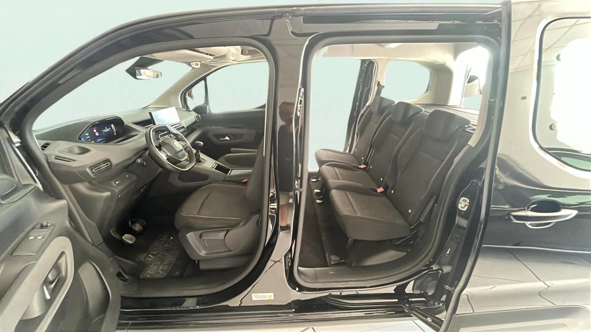 Peugeot Rifter Allure BlueHDi 100 - foto 19