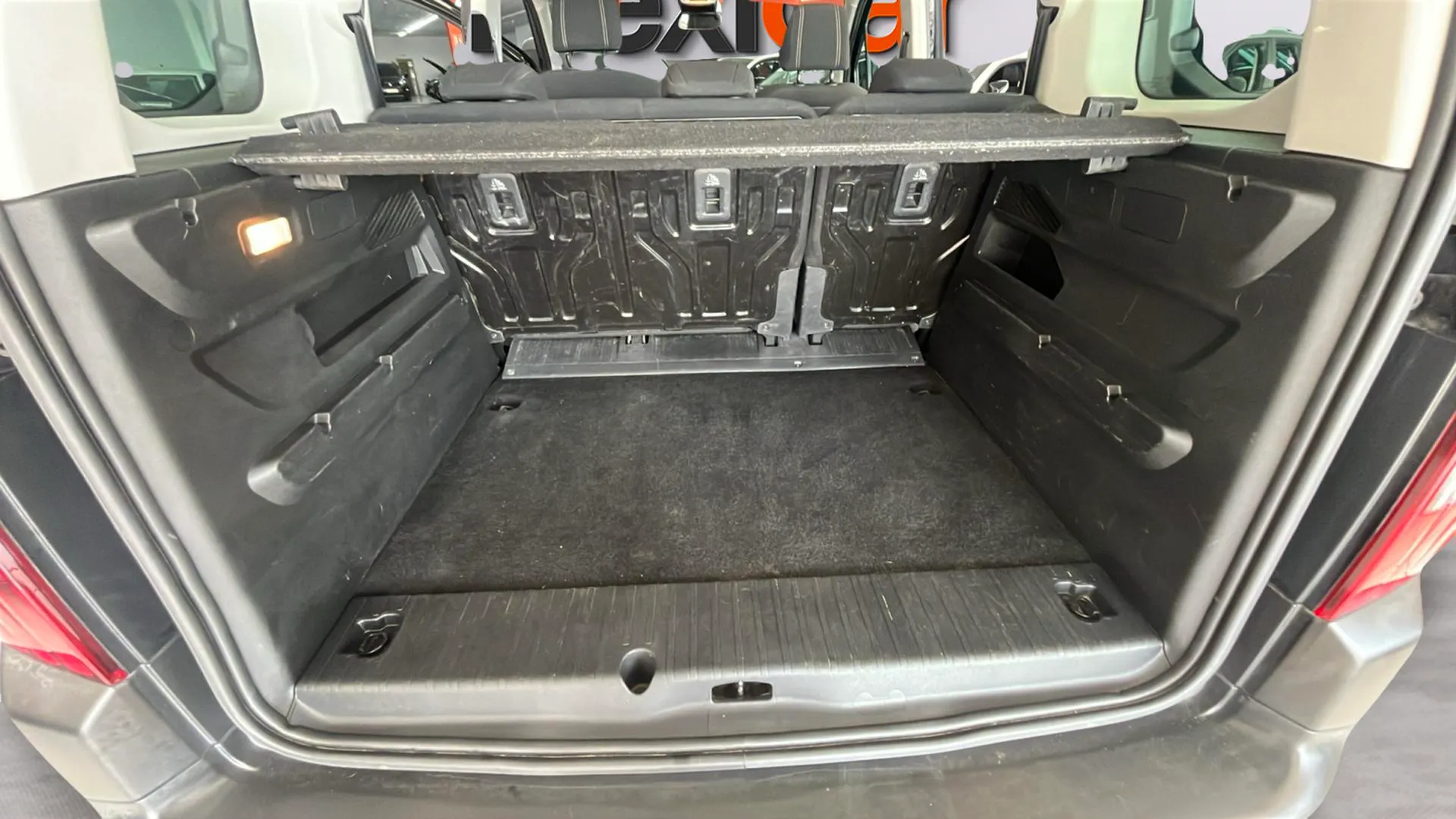 Peugeot Rifter Allure BlueHDi 100 - foto 15