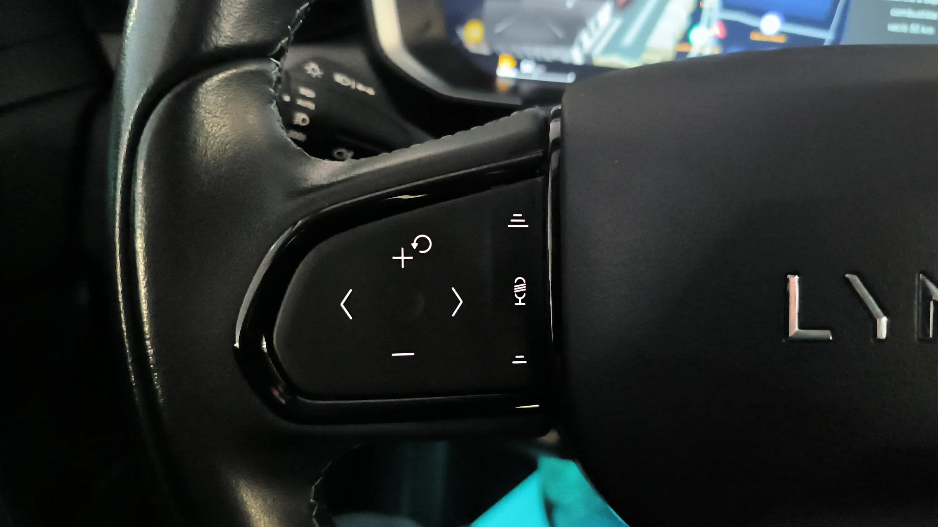 Lynk & Co 01 1.5 PHEV - foto 15