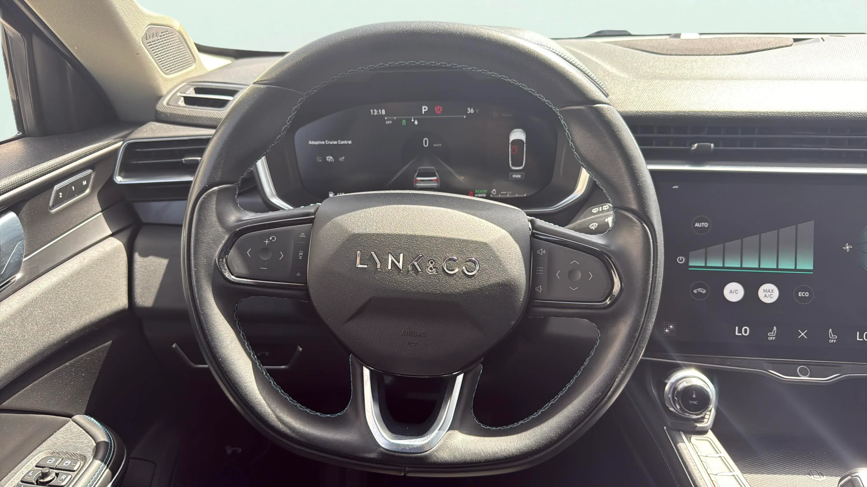 Lynk & Co 01 1.5 PHEV - foto 11