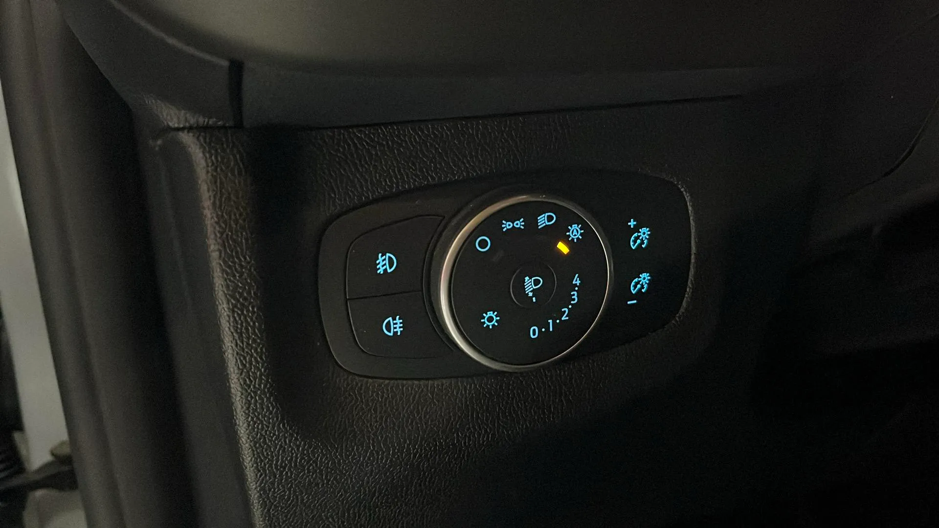 Ford Tourneo Courier 1.0 EcoBoost Active - foto 13