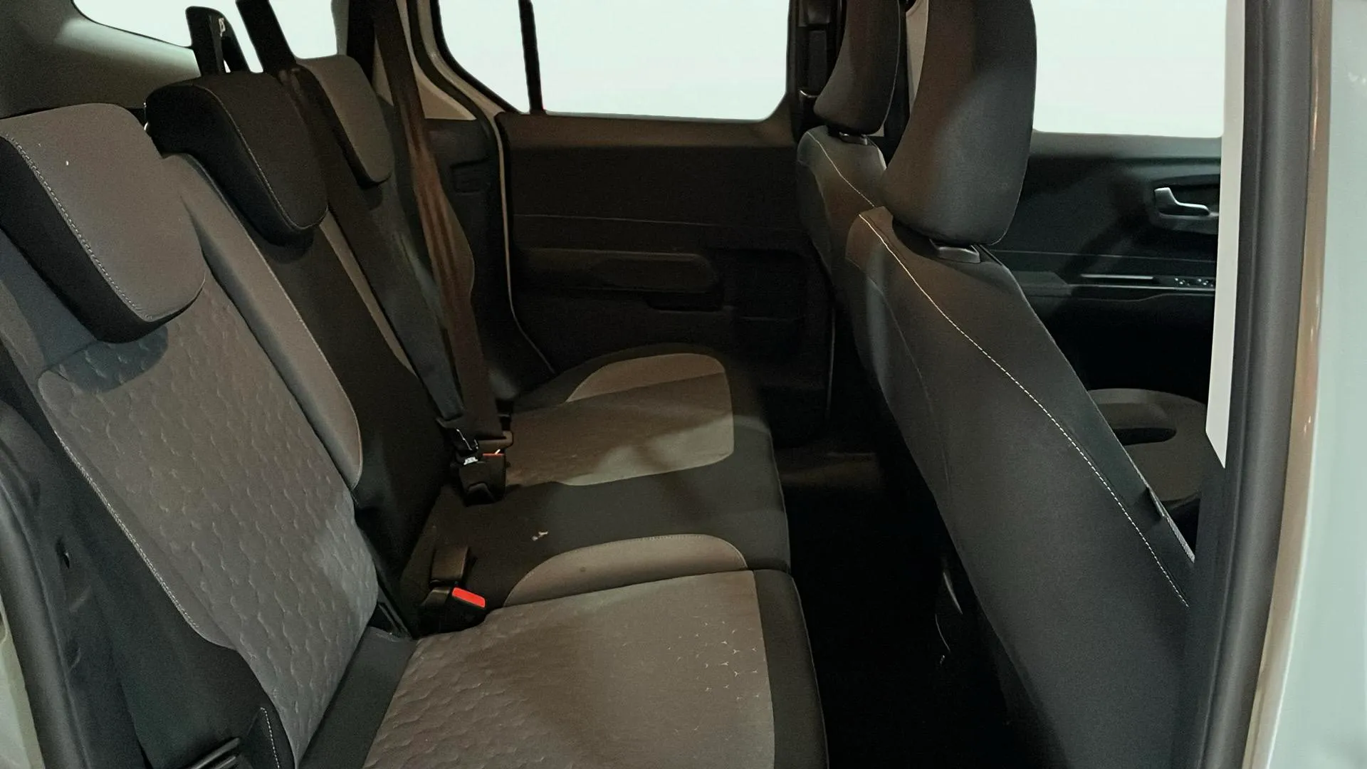 Ford Tourneo Courier 1.0 EcoBoost Active - foto 17