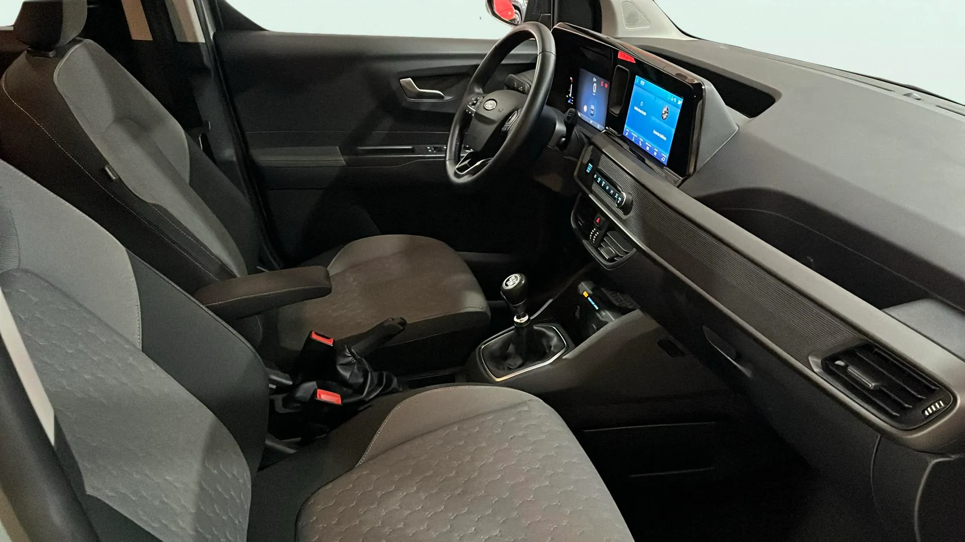 Ford Tourneo Courier 1.0 EcoBoost Active - foto 15