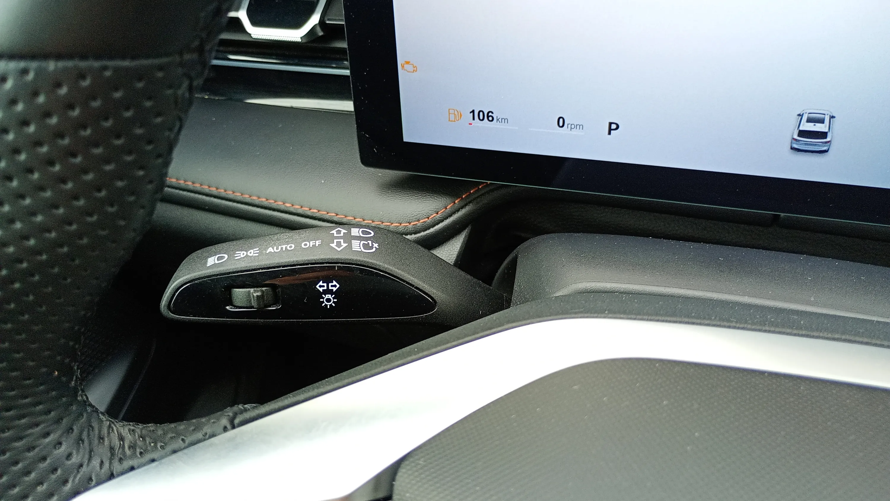 MG HS 1.5T Luxury DCT - foto 24
