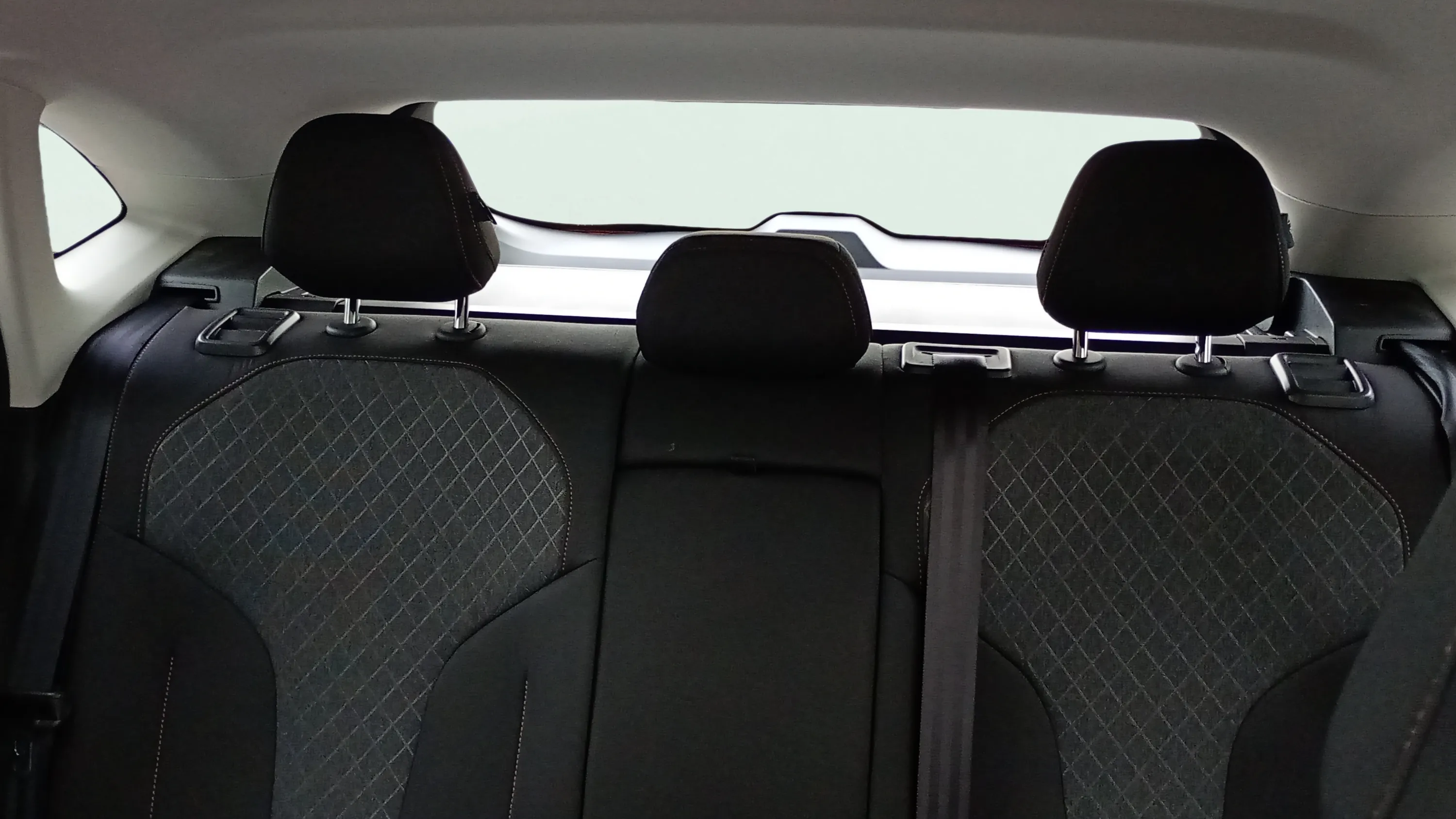 MG HS 1.5T Luxury DCT - foto 13