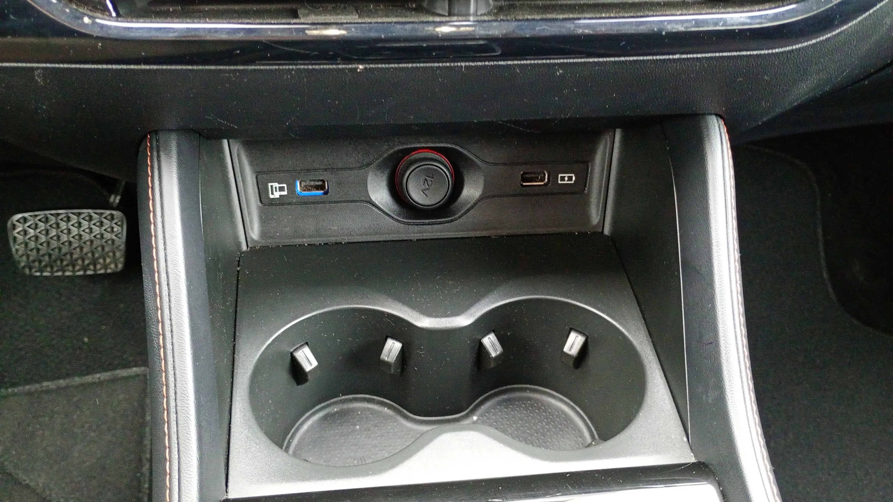MG HS 1.5T Luxury DCT - foto 26