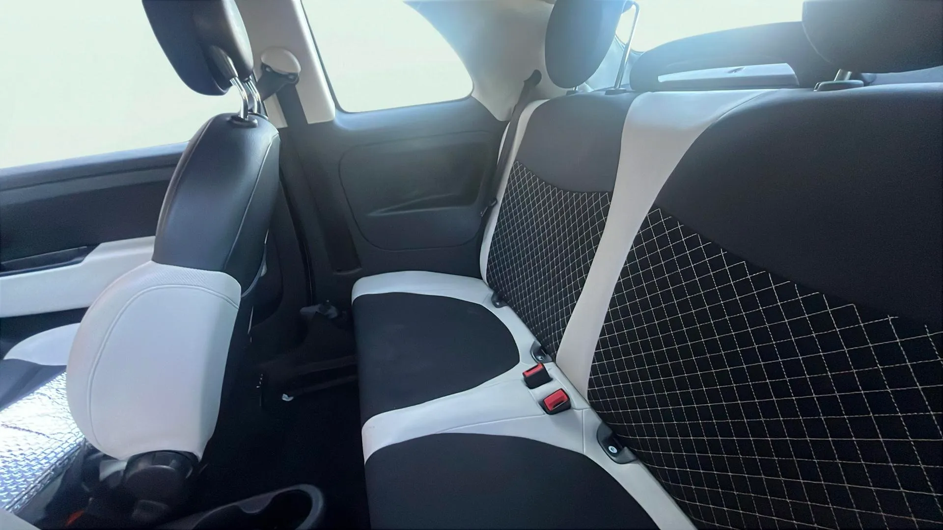 Fiat 500 Club 1.0 Hybrid - foto 11