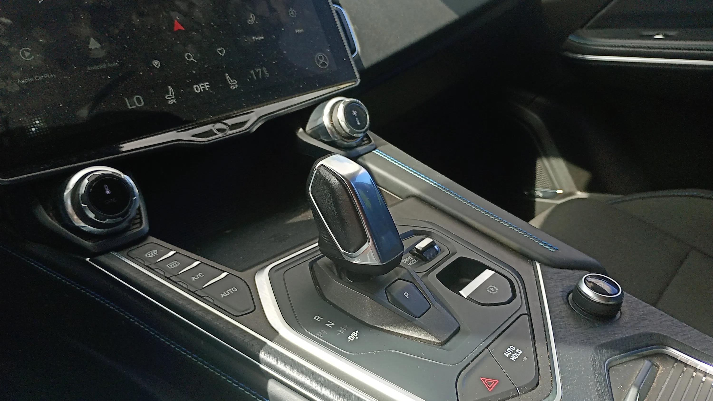Lynk & Co 01 1.5 PHEV 6. - foto 11