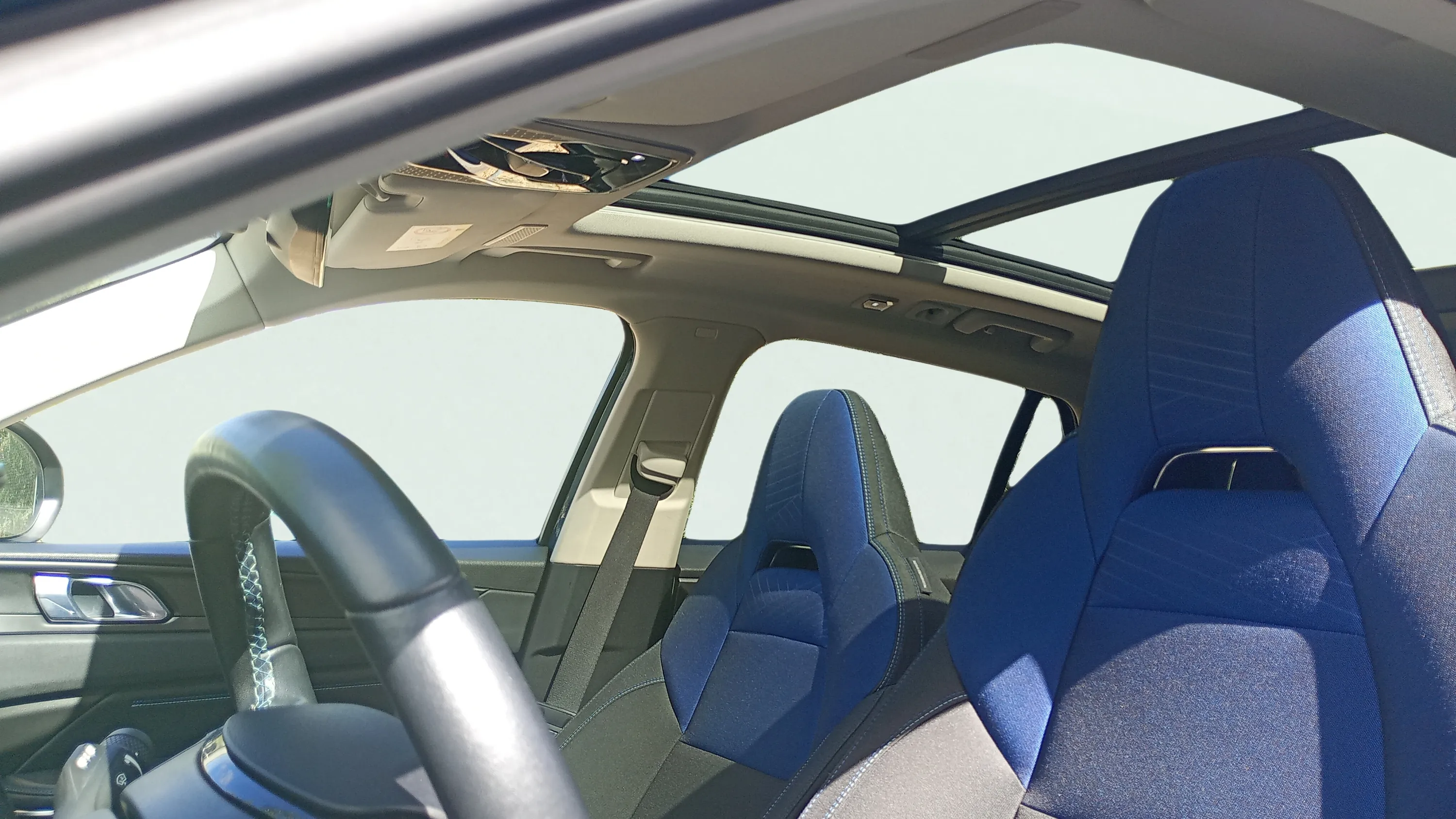 Lynk & Co 01 1.5 PHEV 6. - foto 8