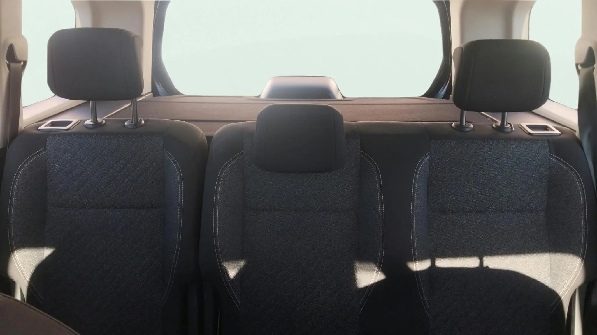 Peugeot Rifter Allure BlueHDi 100 - foto 12